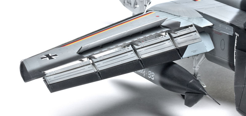 FSM-WB0215_Revell_Tornado_08