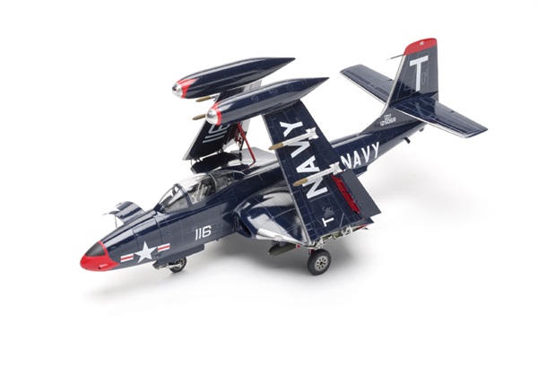 Review of Kitty Hawk blue Banshee scale model aircraft
