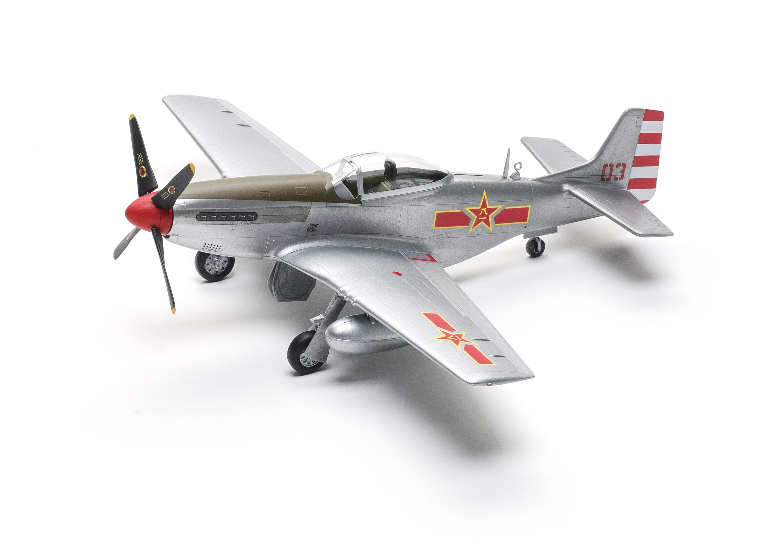 FSMWB1217_HobbyBoss_P51D_Mustang_02