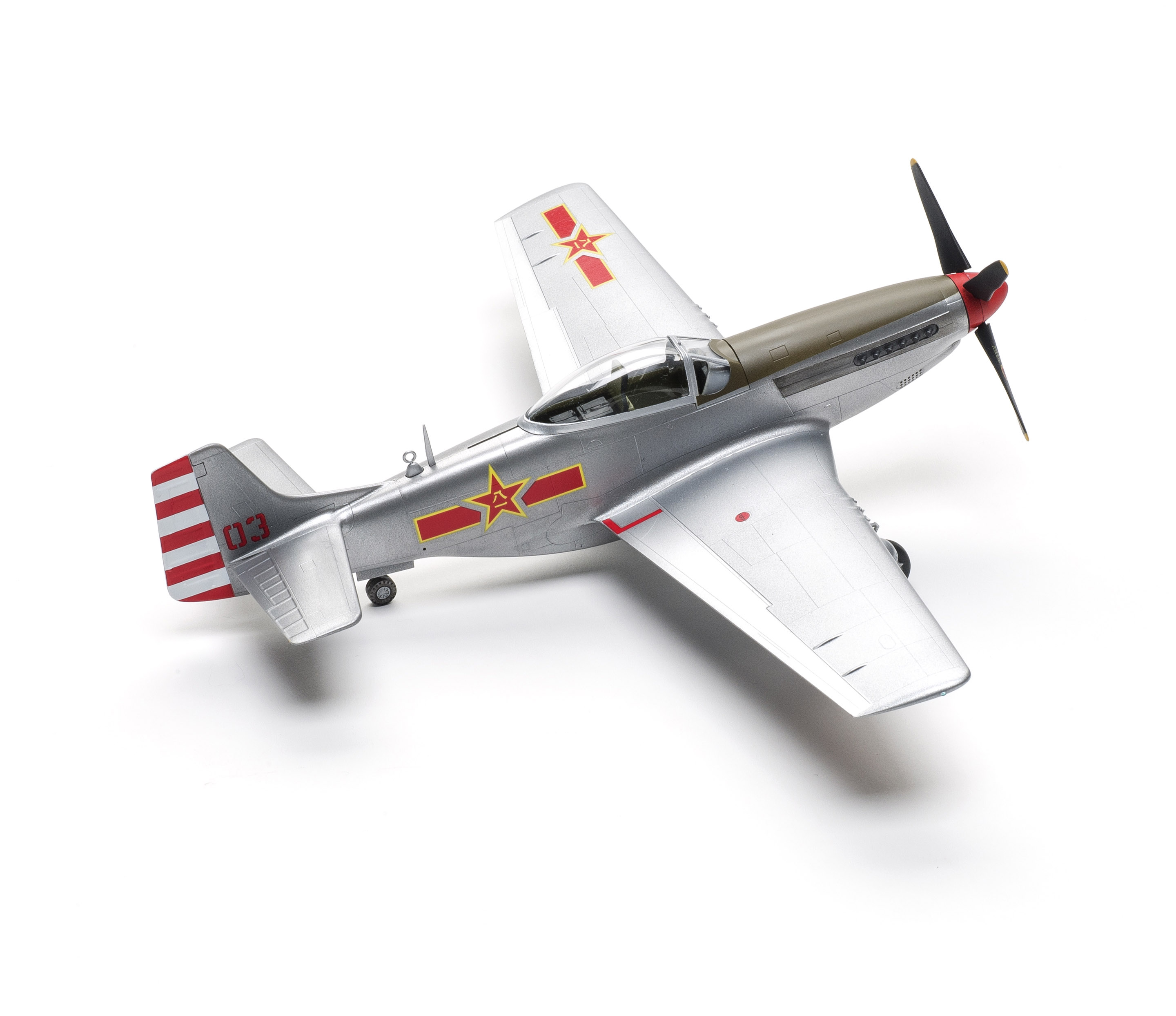 Hobbyboss 85807 1/48 PLAAF P-51D/K Mustang 