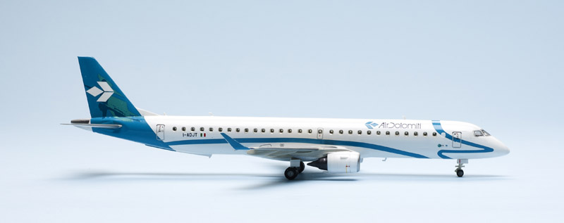 FSMWB0217_Revell_E195_06