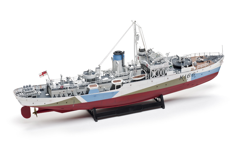 FSMWB0317_Revell_HMCS_Snowberry_04