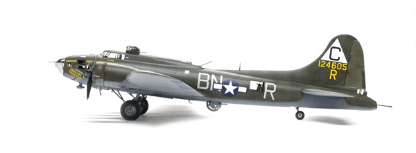 Build review of the HK Models' B-17G scale model aircraft kit