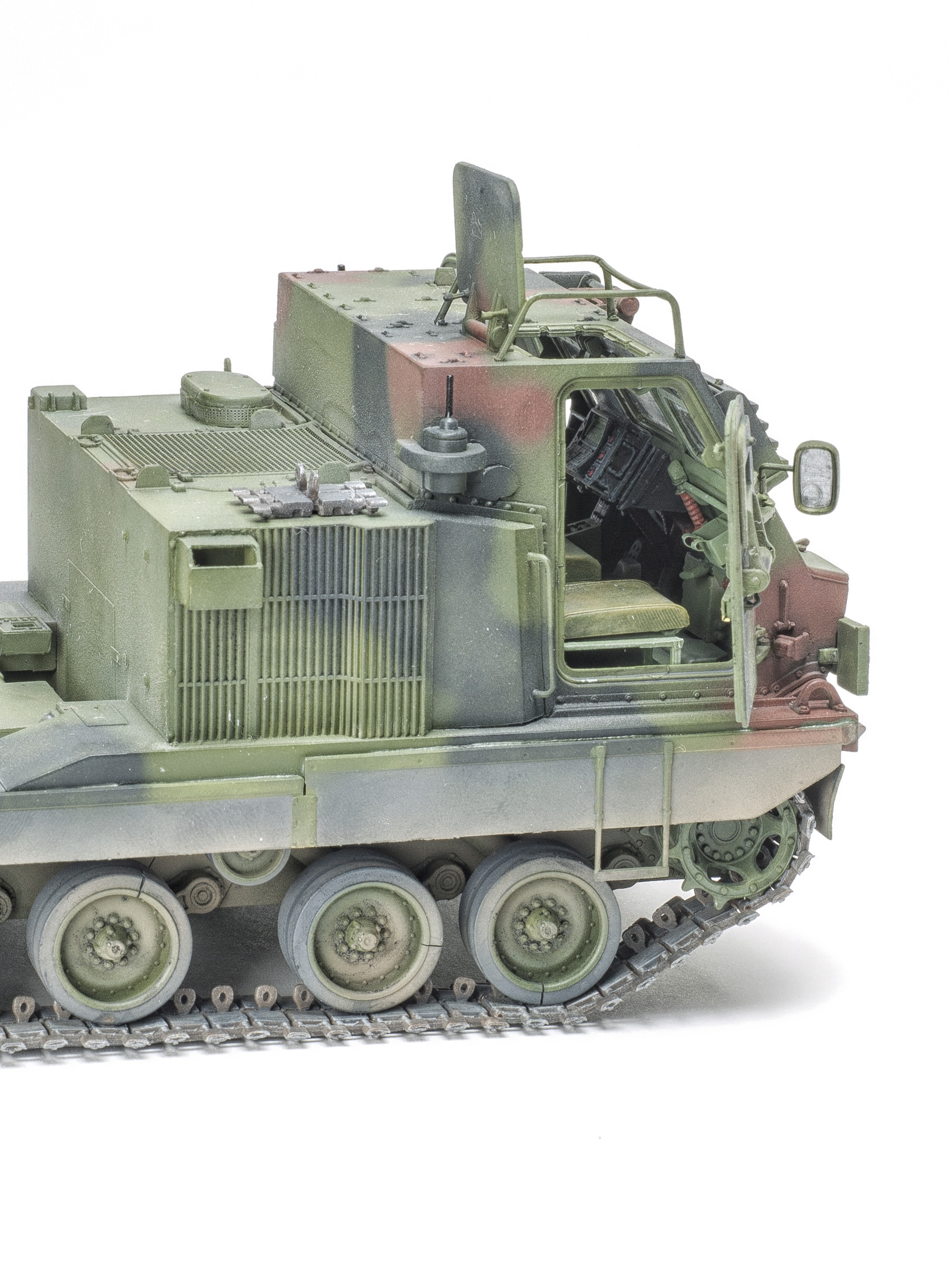 FSMWB1017_Trumpeter_M270_05