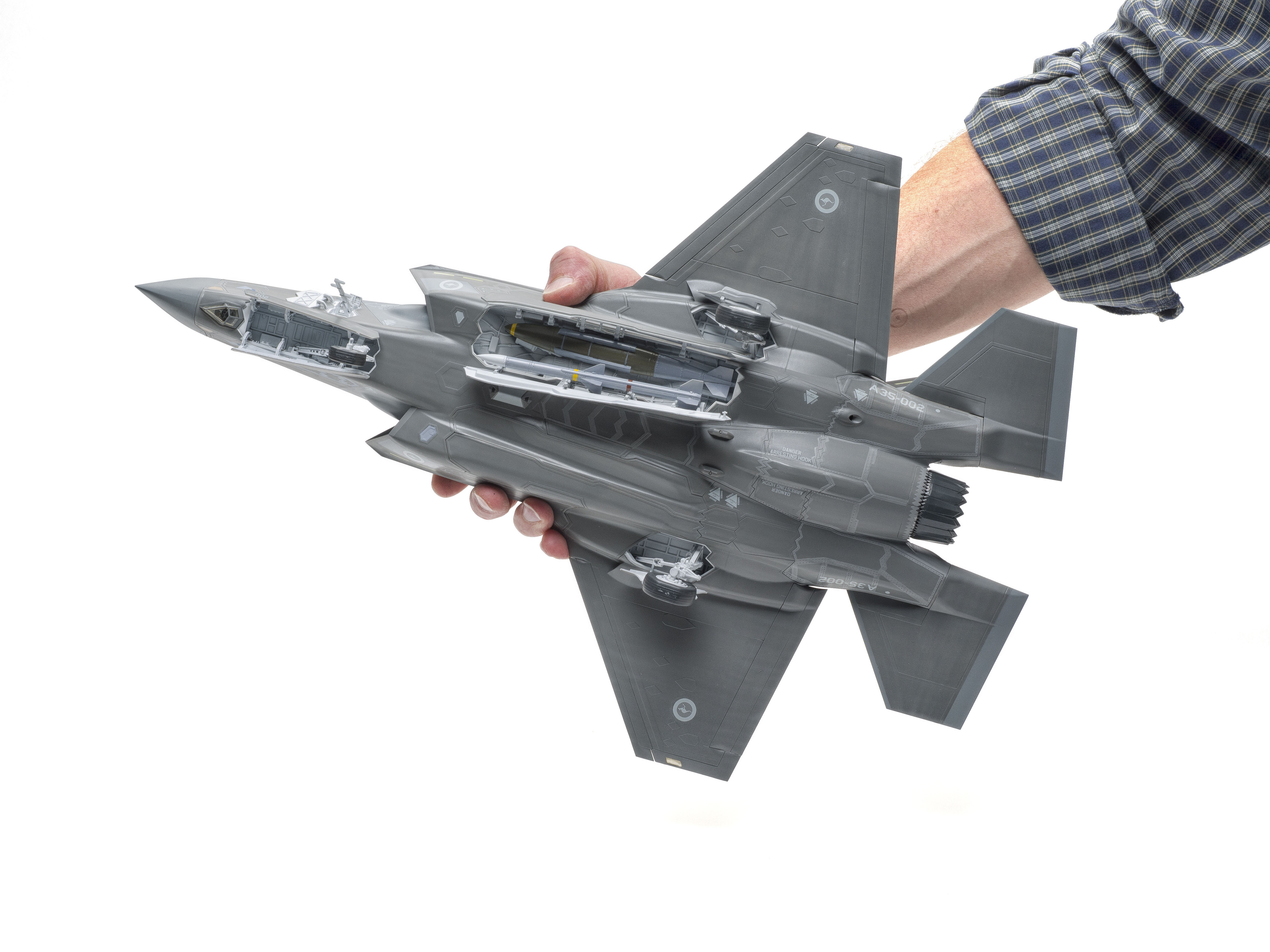 FSMWB0917_Italeri_F35_Lightning_05