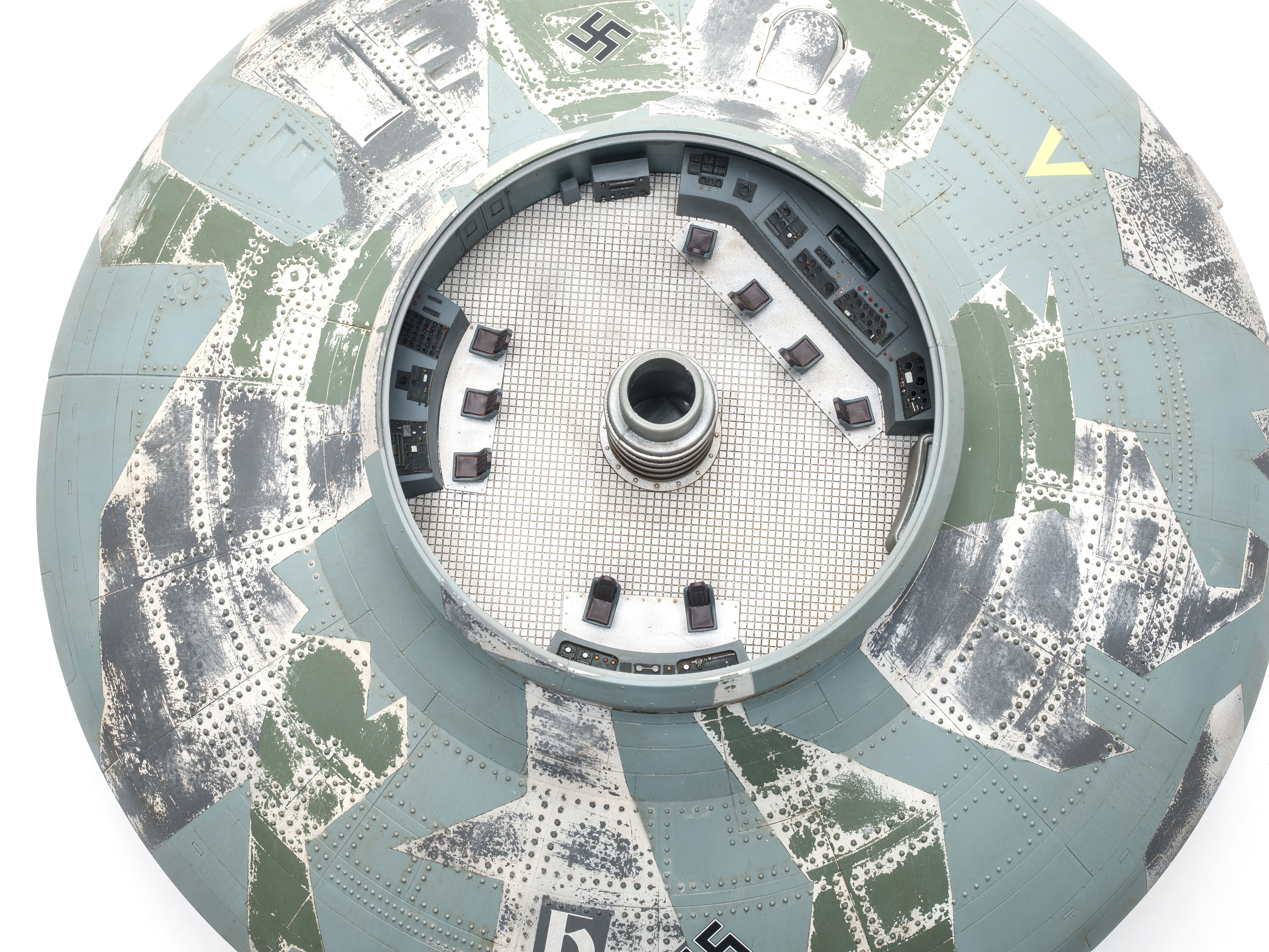 FSMWB0917_Squadron_Haunebu_05