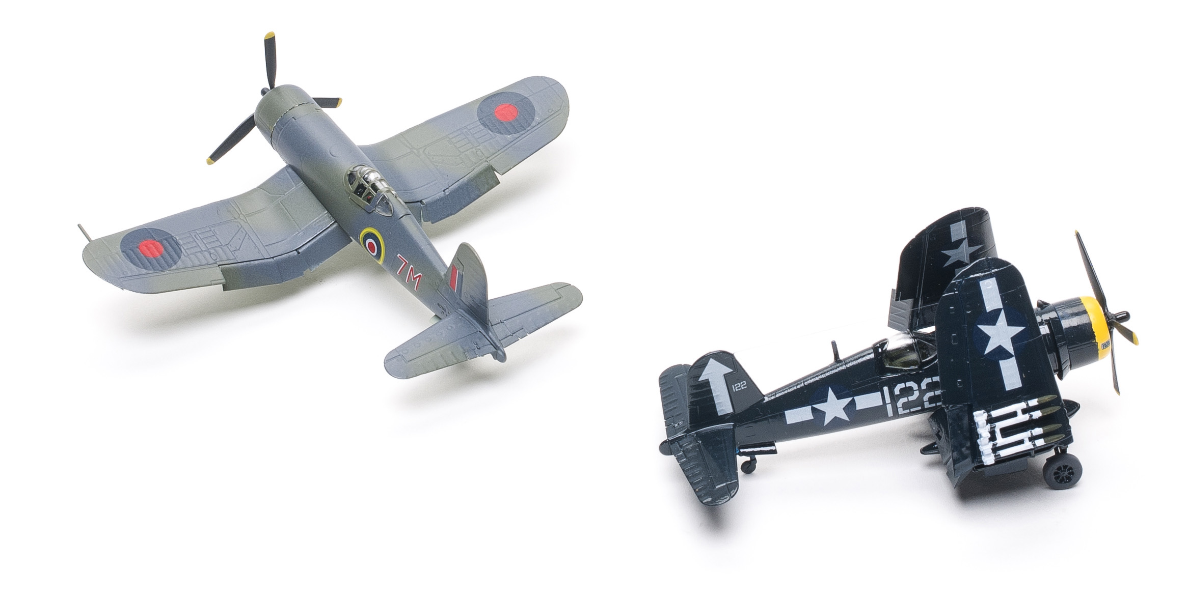 FSMWB1218_AFVClub_F4U_Corsairs_02