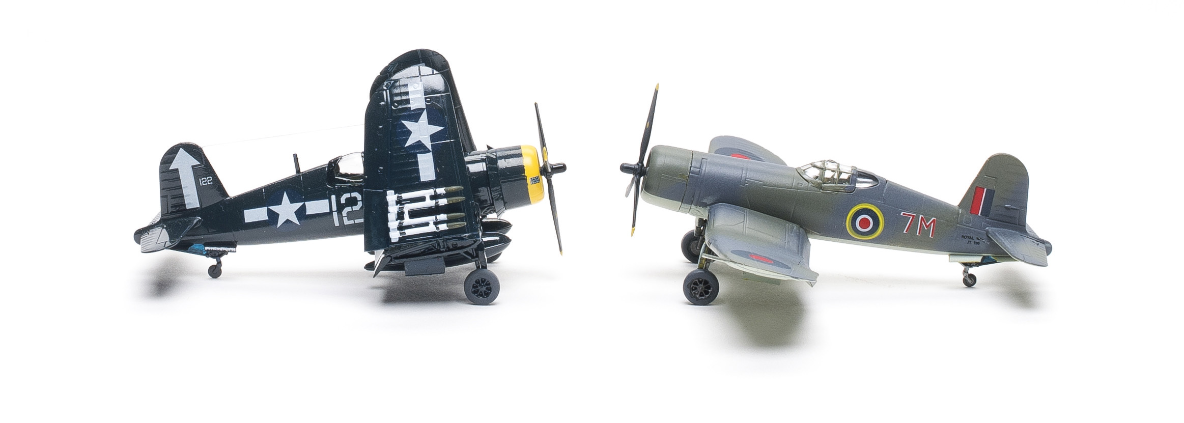 FSMWB1218_AFVClub_F4U_Corsairs_06