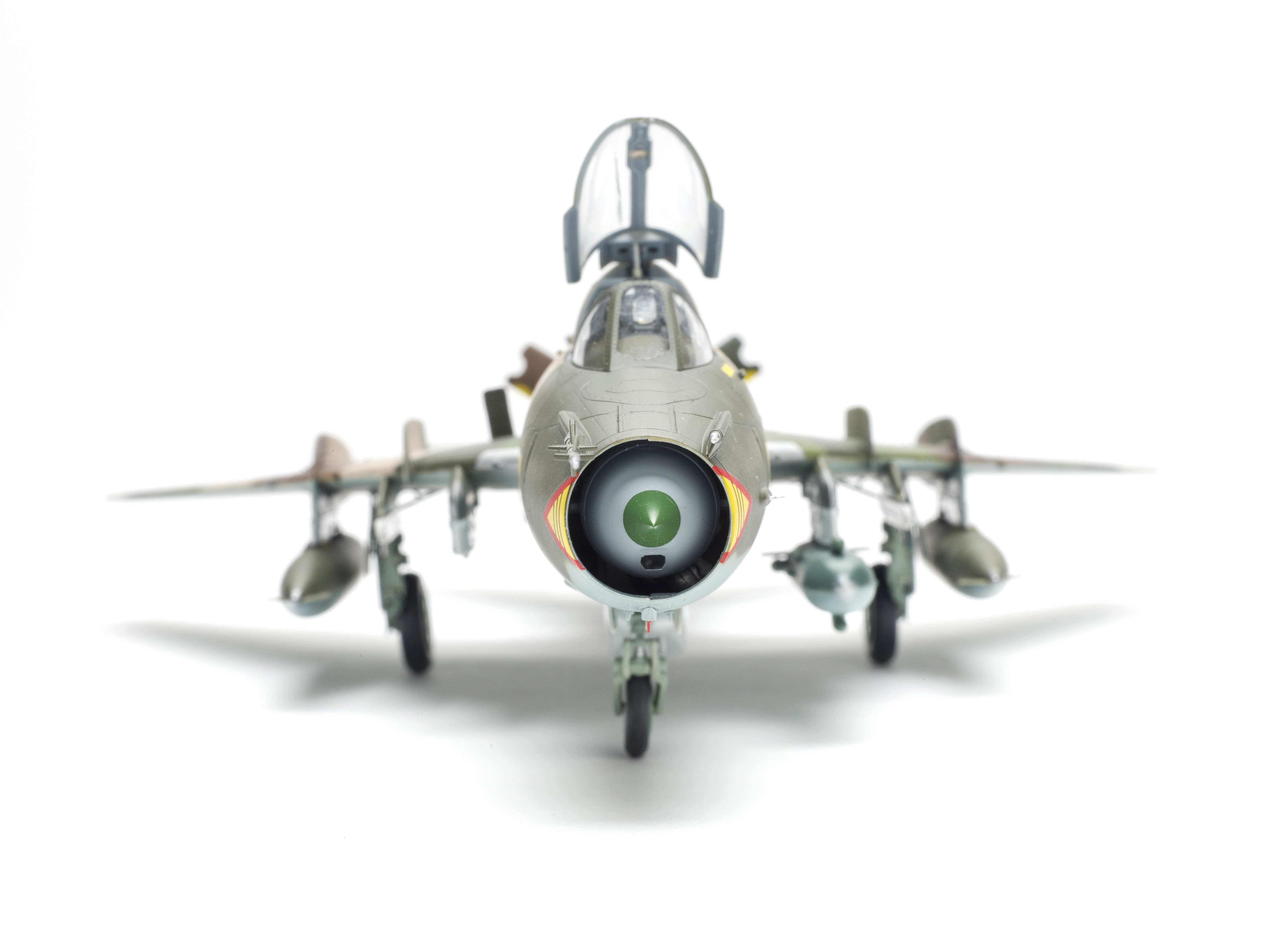 FSMWB0118_KittyHawk_Su17_Fitter_01