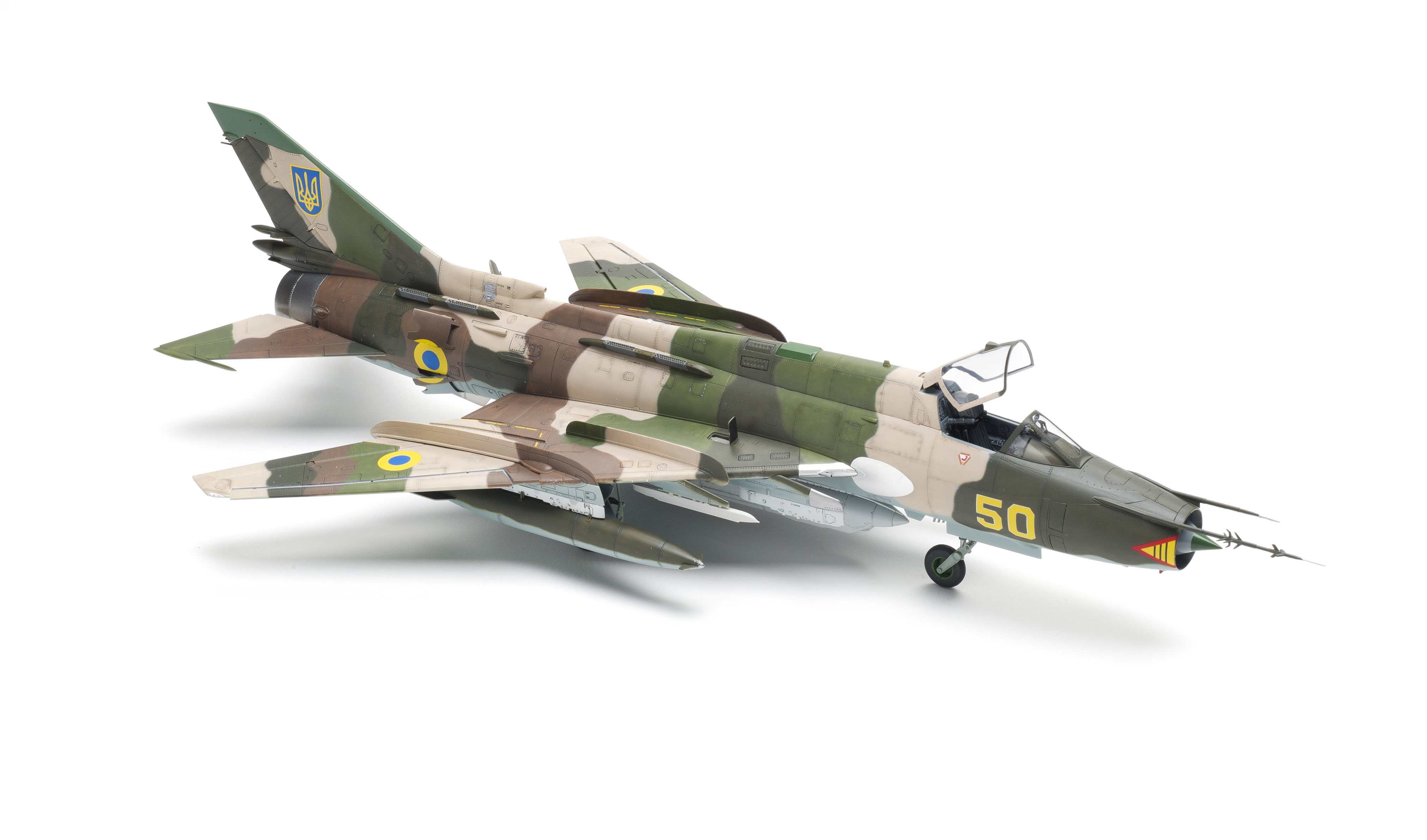 FSMWB0118_KittyHawk_Su17_Fitter_04