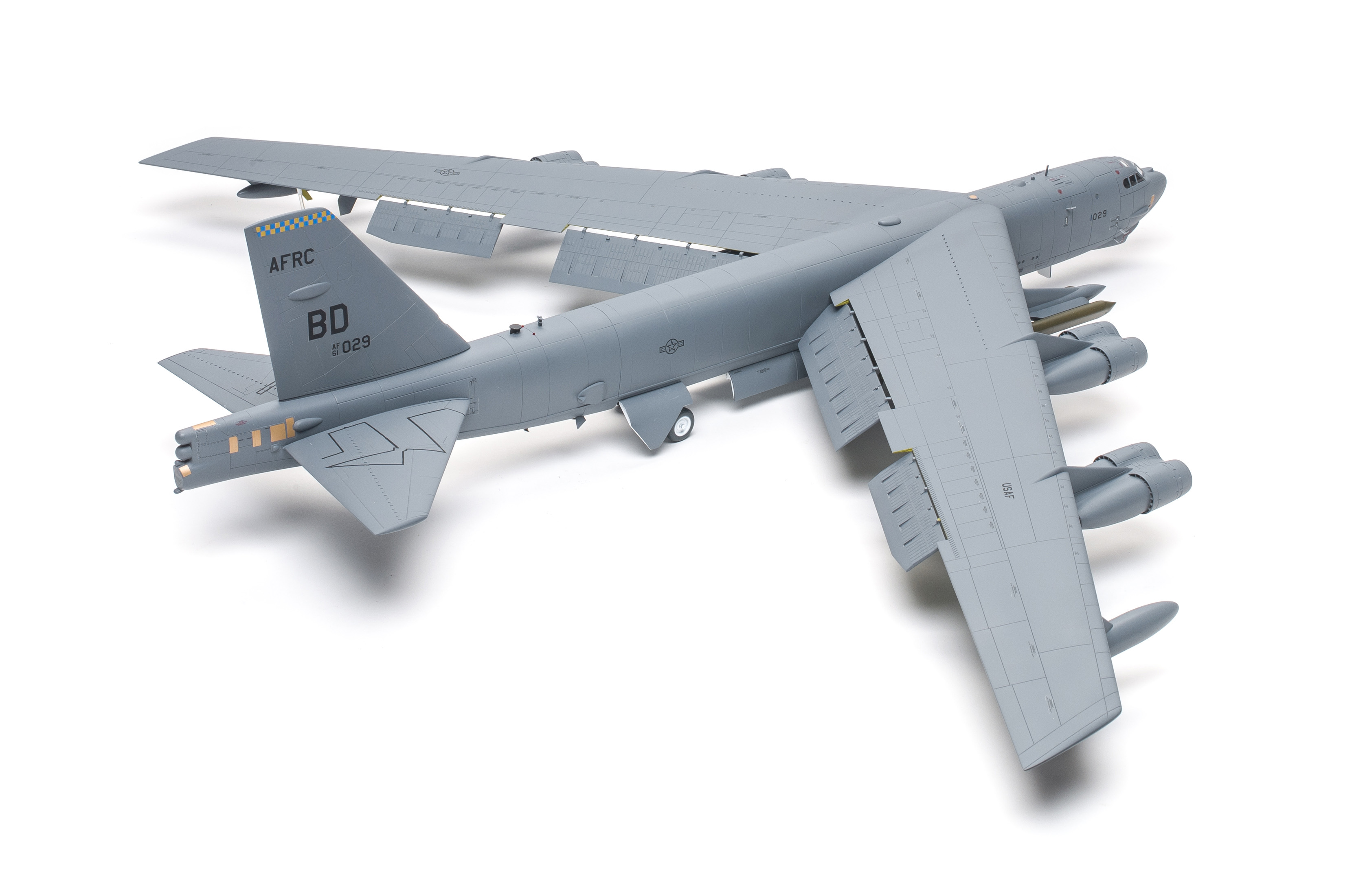 ○MODELCOLLECT モデルコレクト 1/72 核兵器搭載 改修機 B-52H