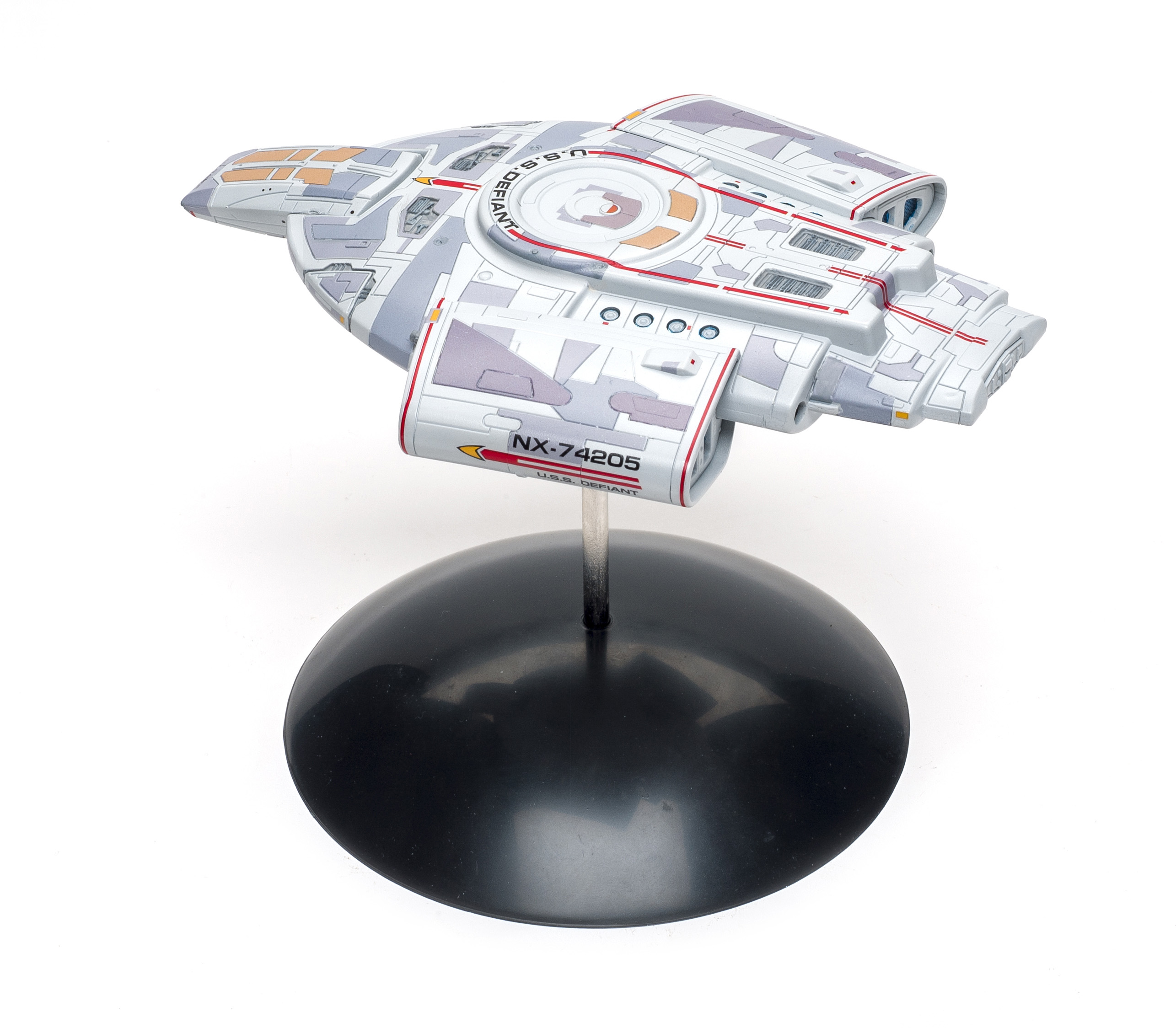 FSMWB0719_PolarLights_USSDefiant_04