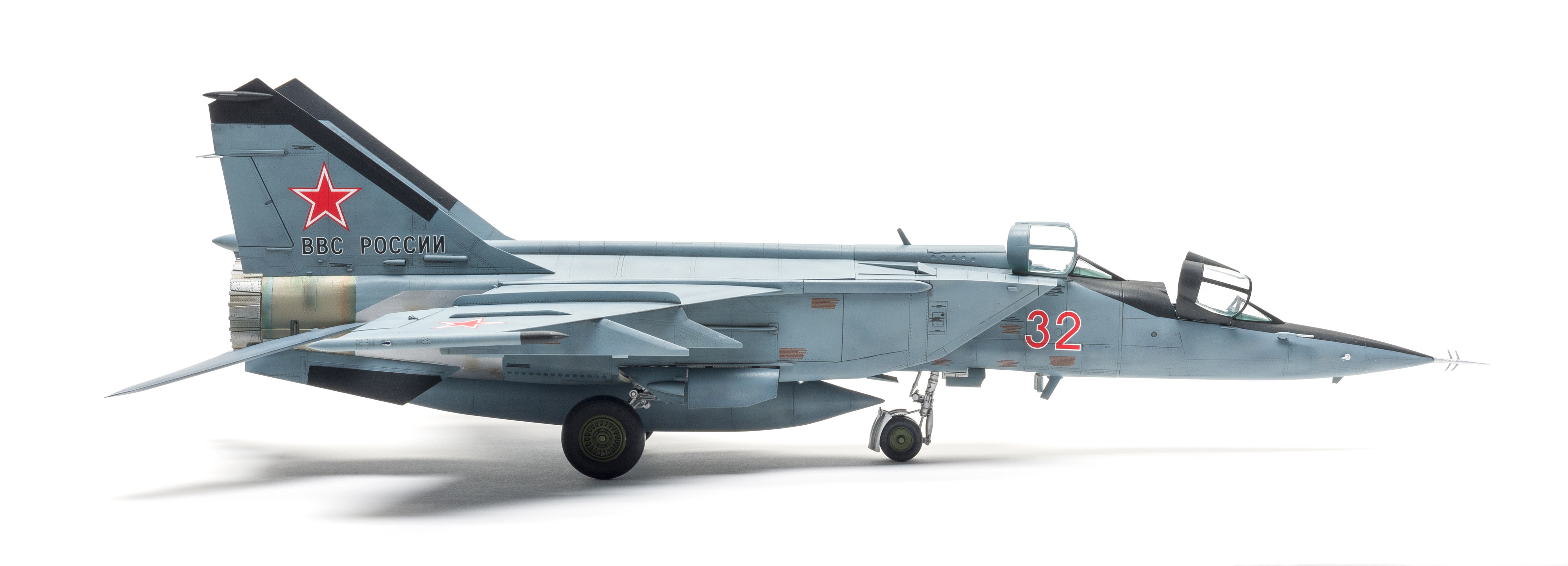 FSMWB0420_KittyHawk_Mig25PU_06