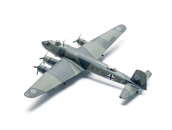 Build review of the Roden 1/144 Fw 200C-6 Condor scale model aircraft ...