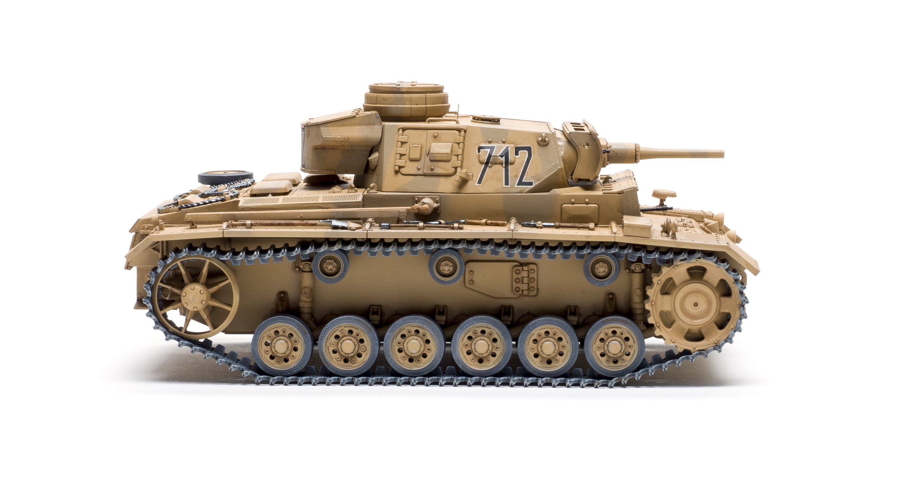 FSMWB0321_Academy_PanzerIII_06