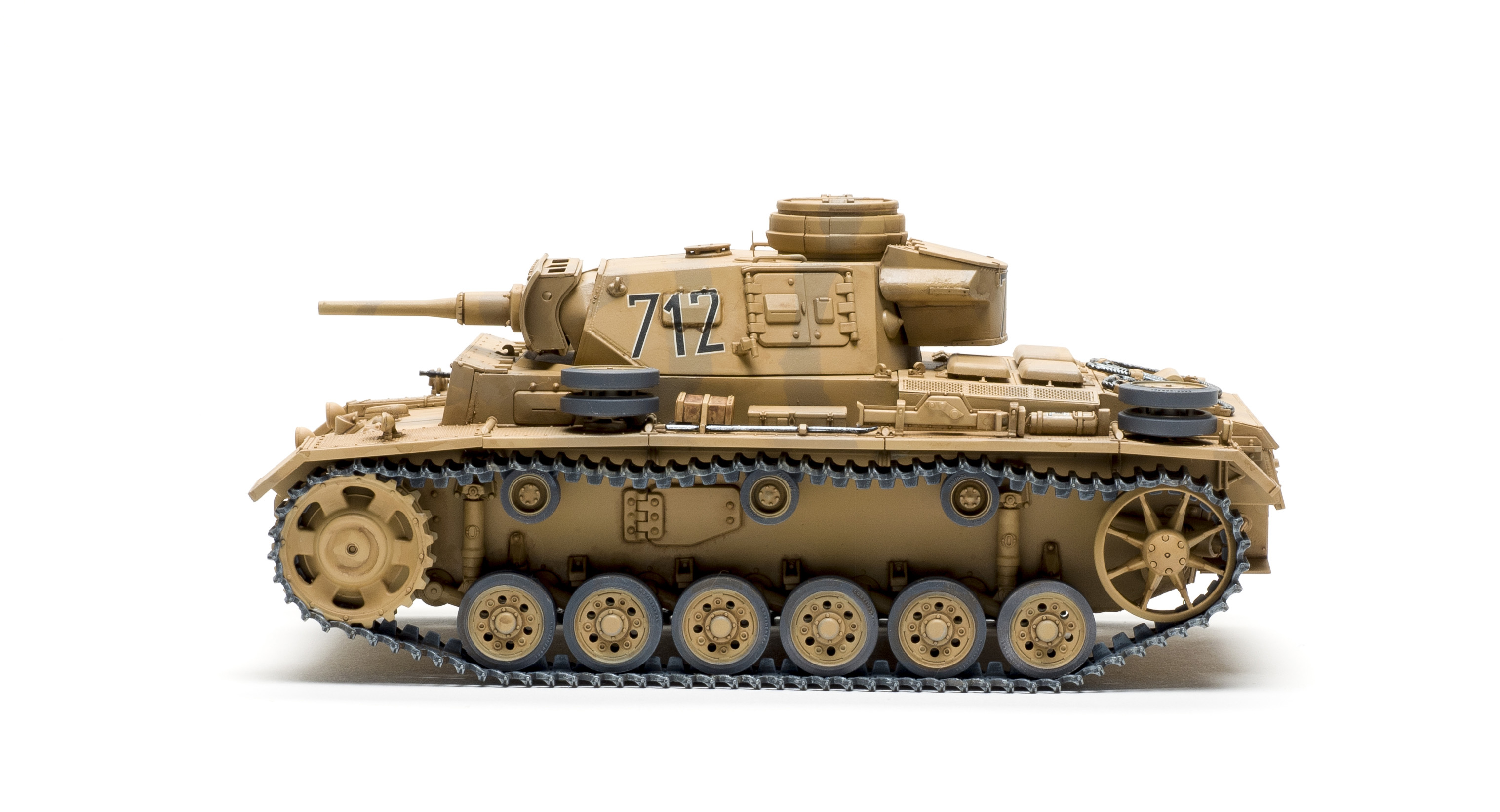 FSMWB0321_Academy_PanzerIII_07