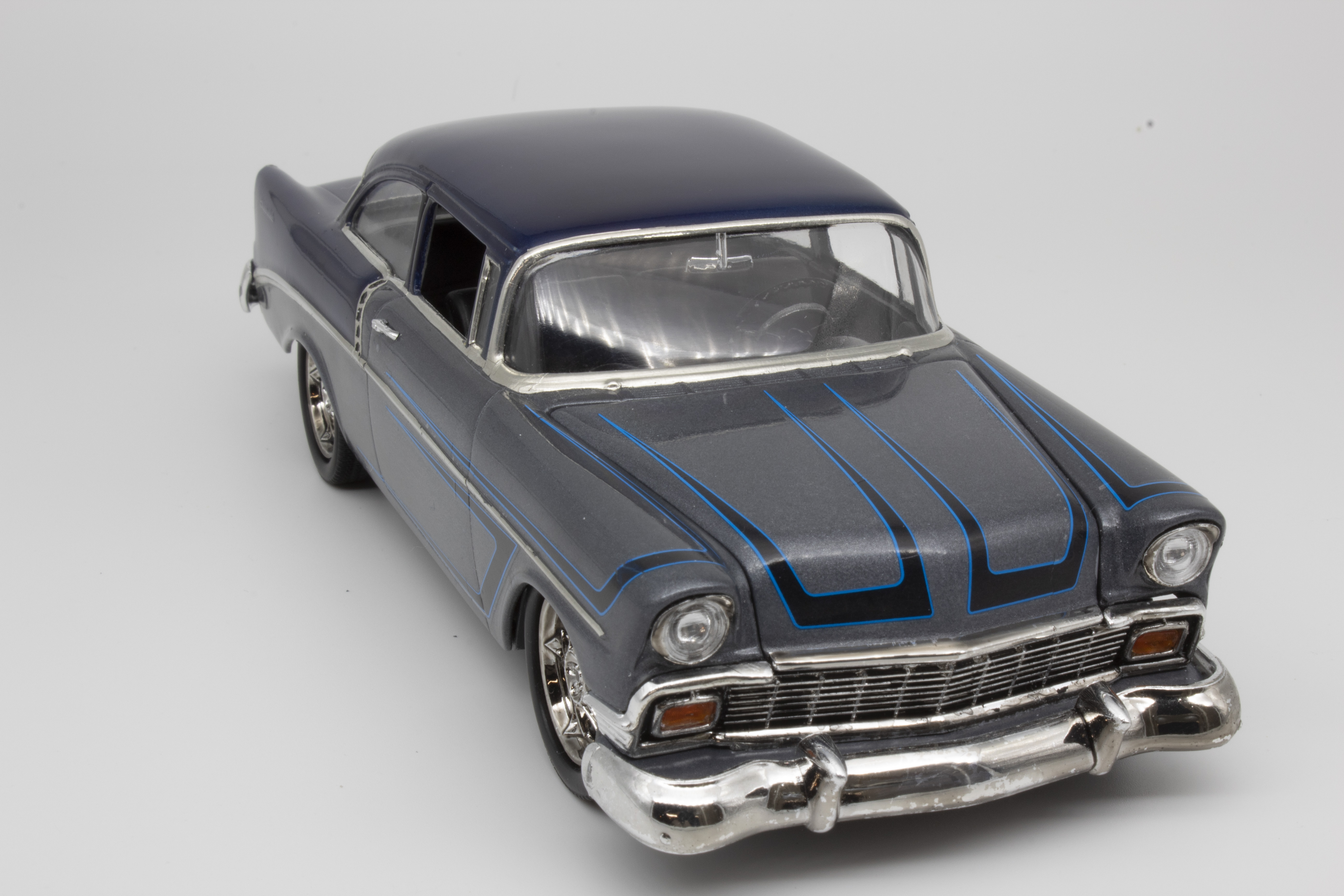 Build review of the Revell 1956 Chevy Delray 2 'n 1 scale model