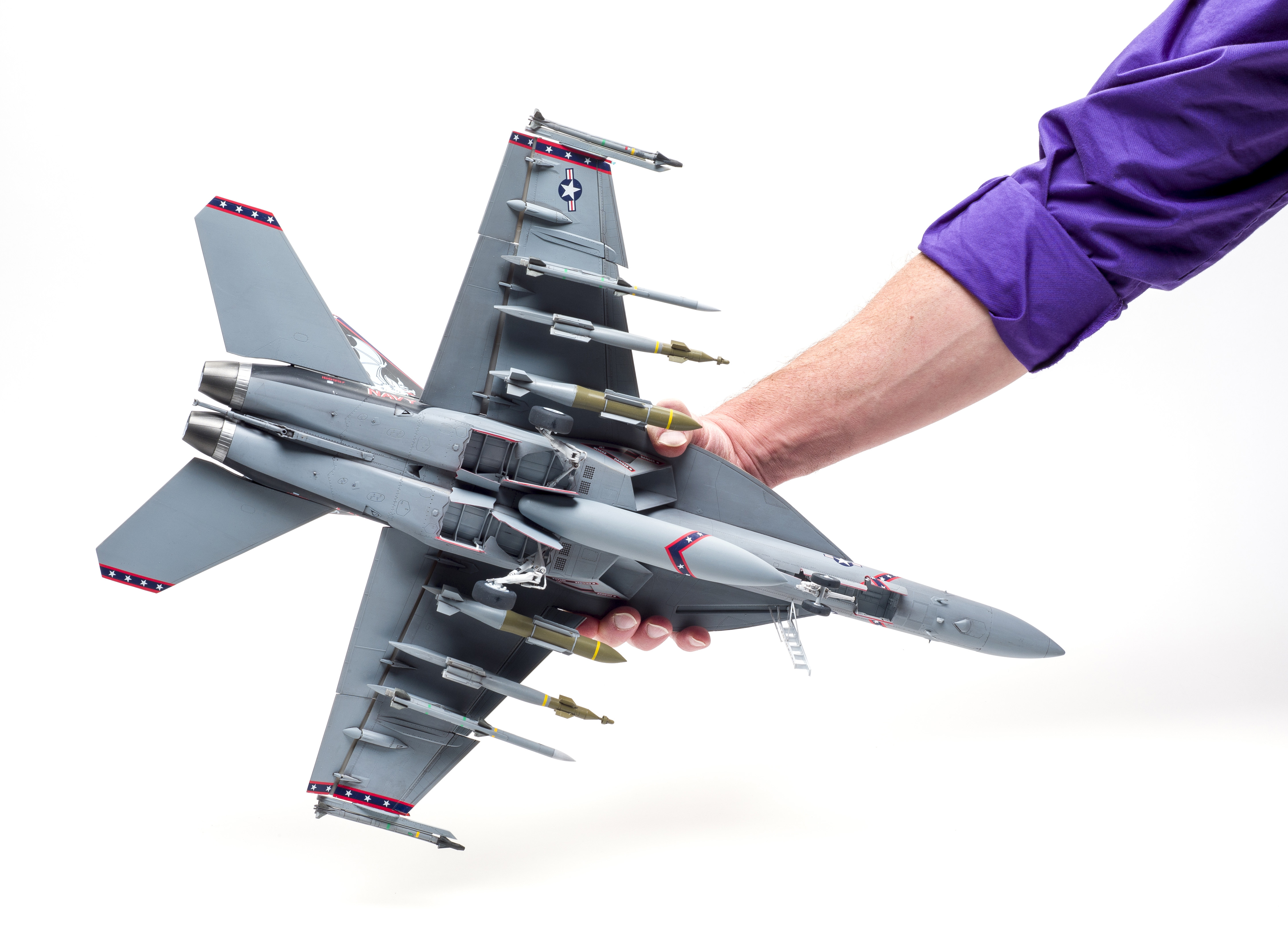 Build review of the Revell Super Hornet scale model kit