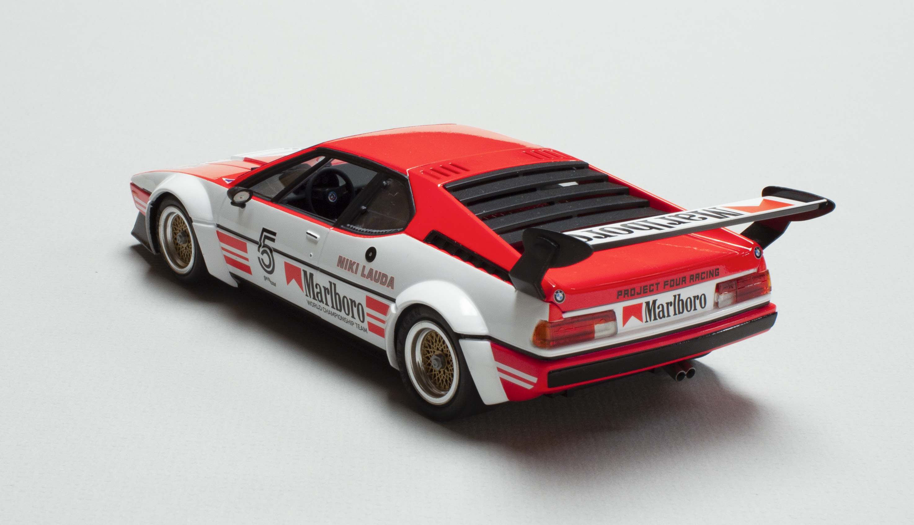 Build review of the BMW M1 Procar scale model aircraft kit 