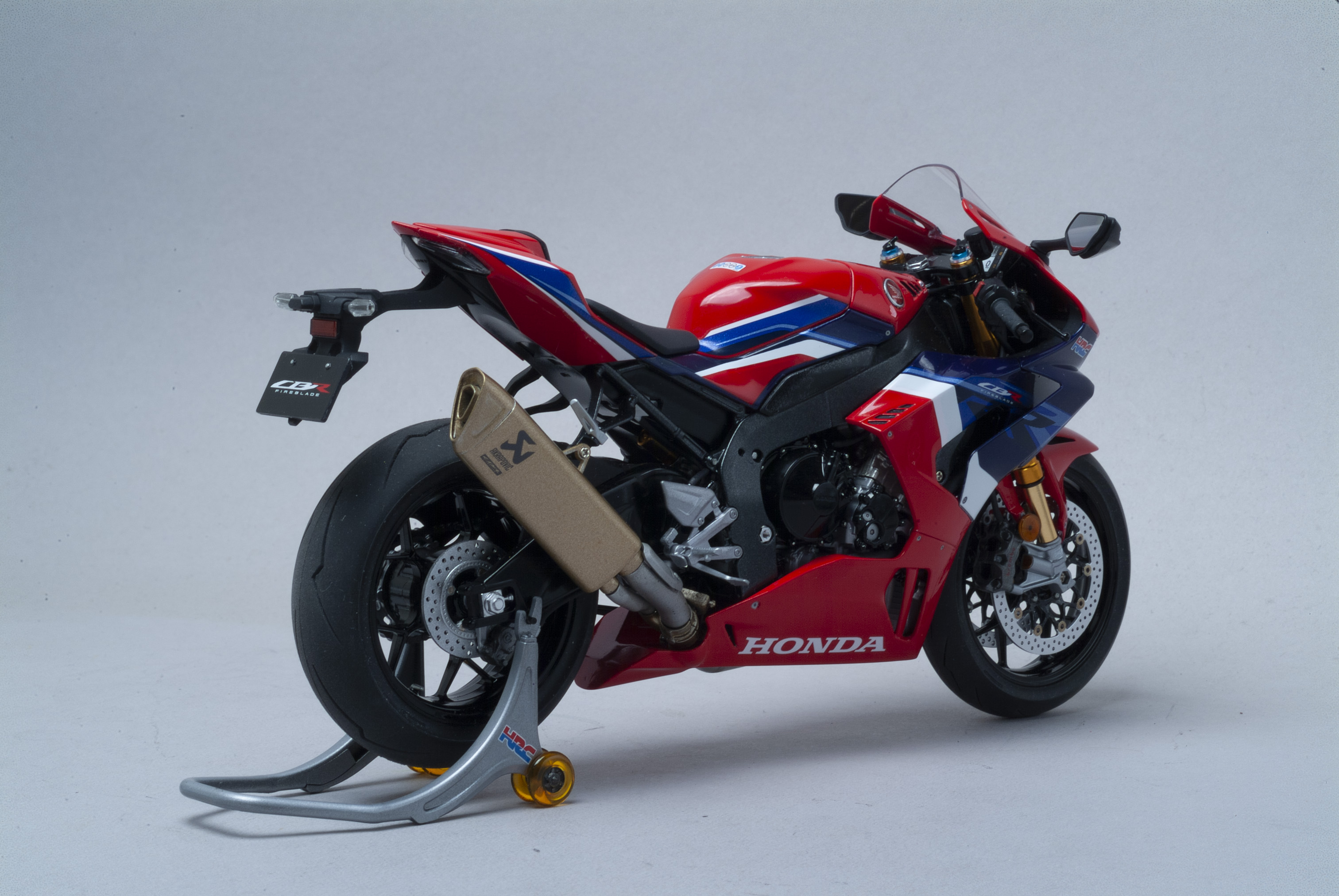 Build review of the Tamiya Fireblade scale model motorcycle kit