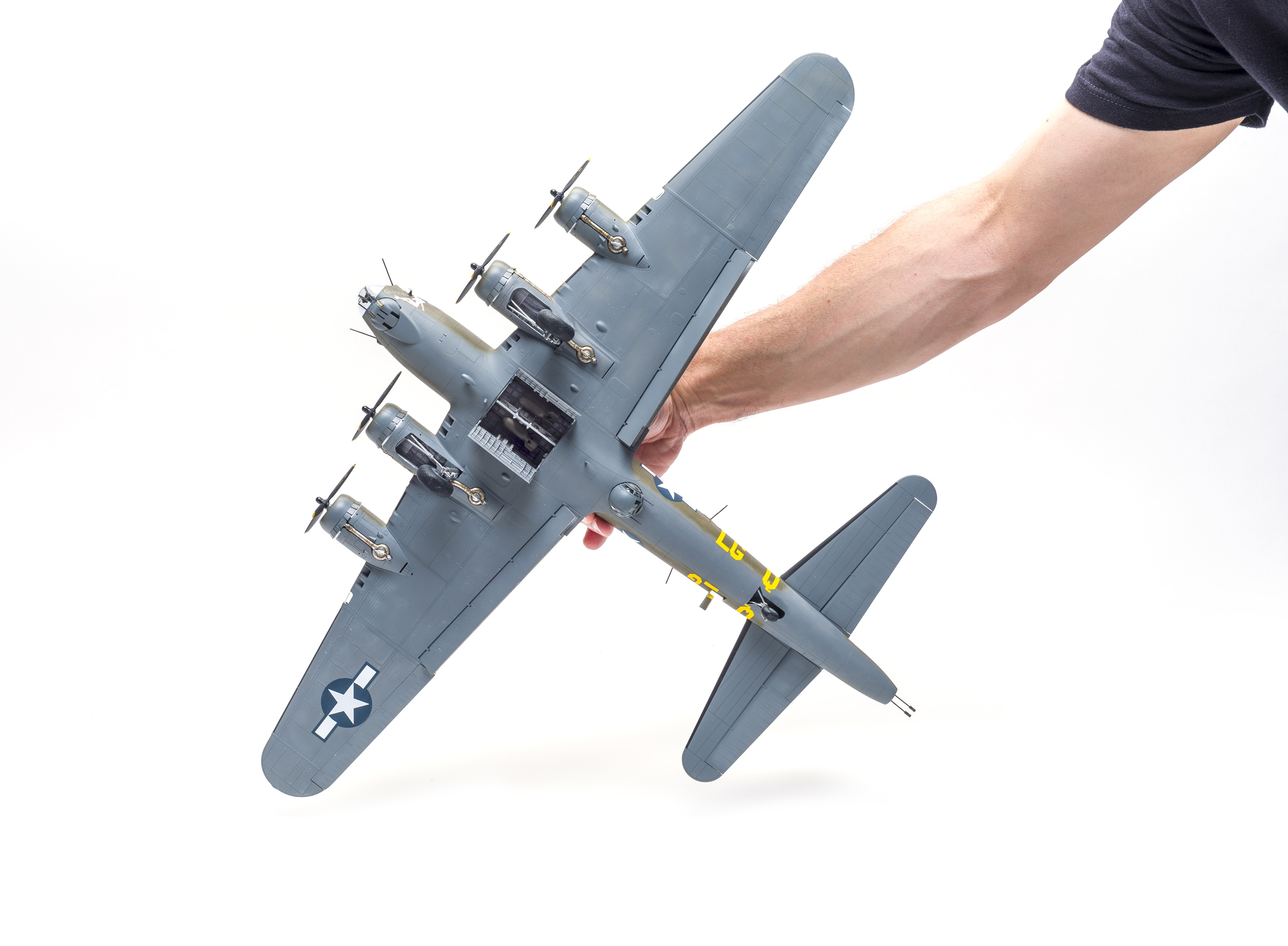 Build Review Of The HK Models’ B-17G Scale Model Aircraft Kit ...