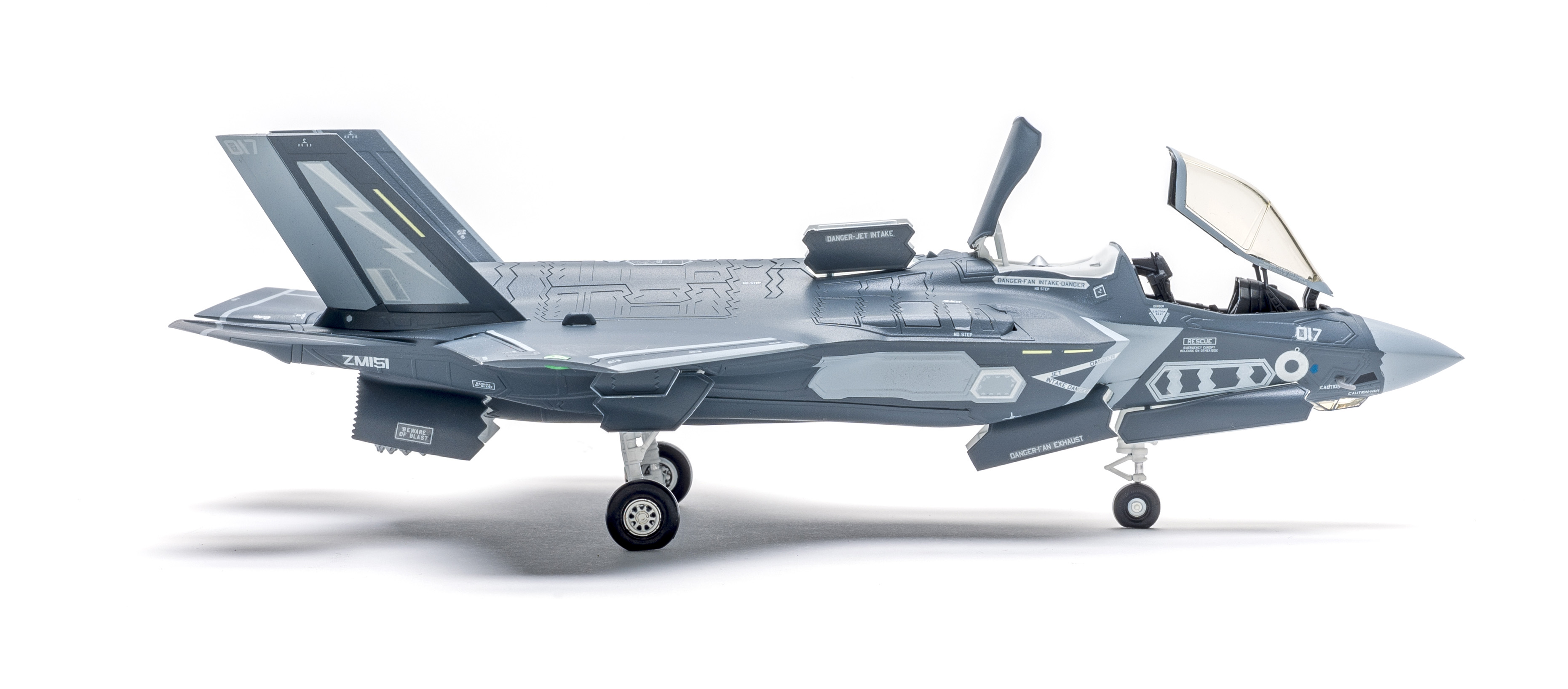 FSMWB0920_Italeri_F35B_02