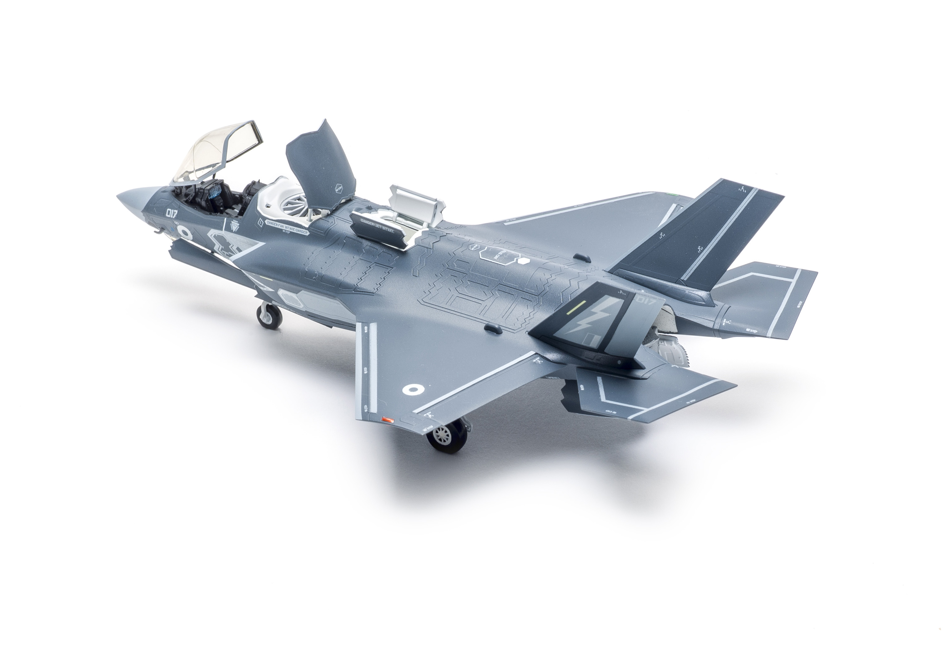 FSMWB0920_Italeri_F35B_06