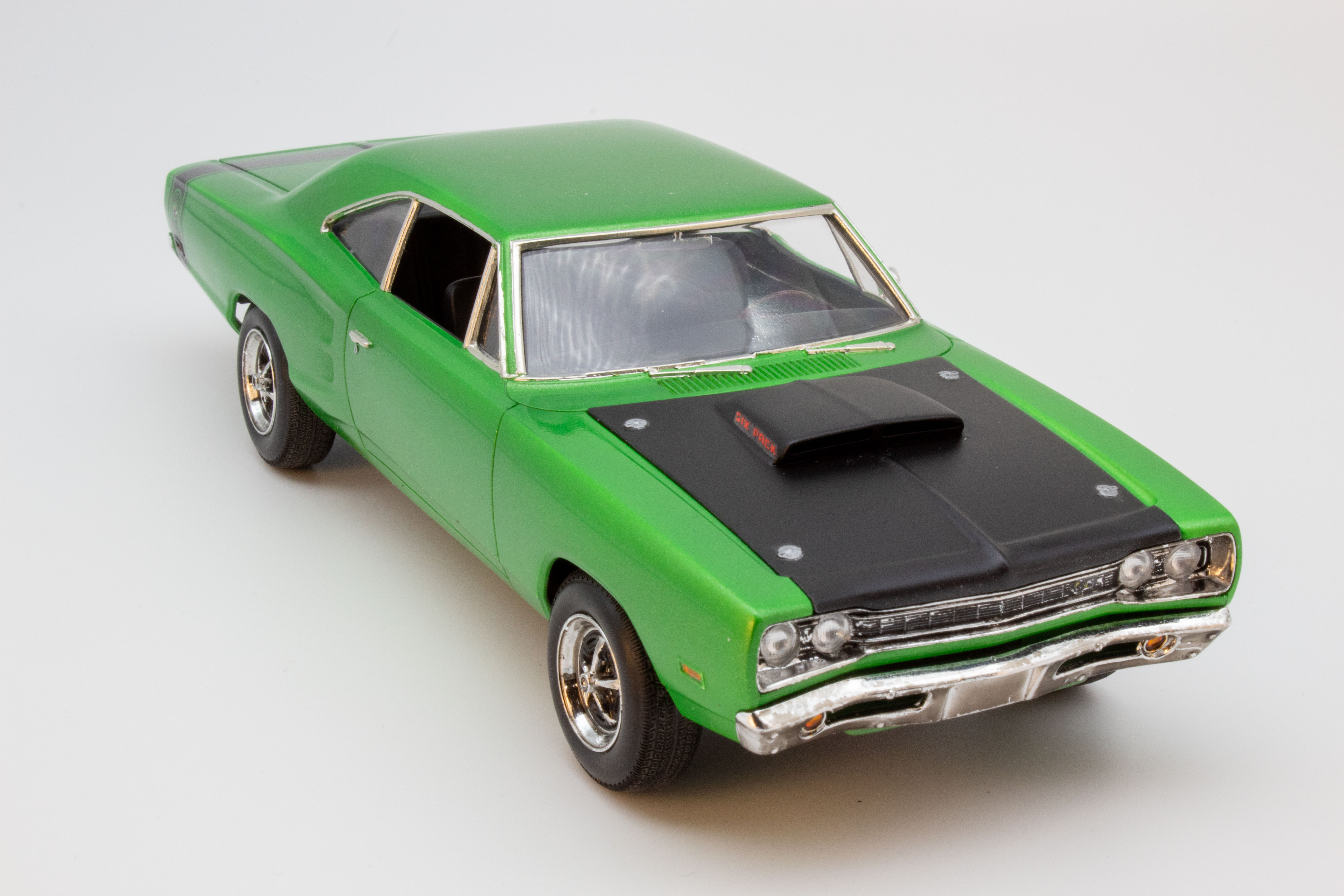 10Monogram1969DodgeSuperBee
