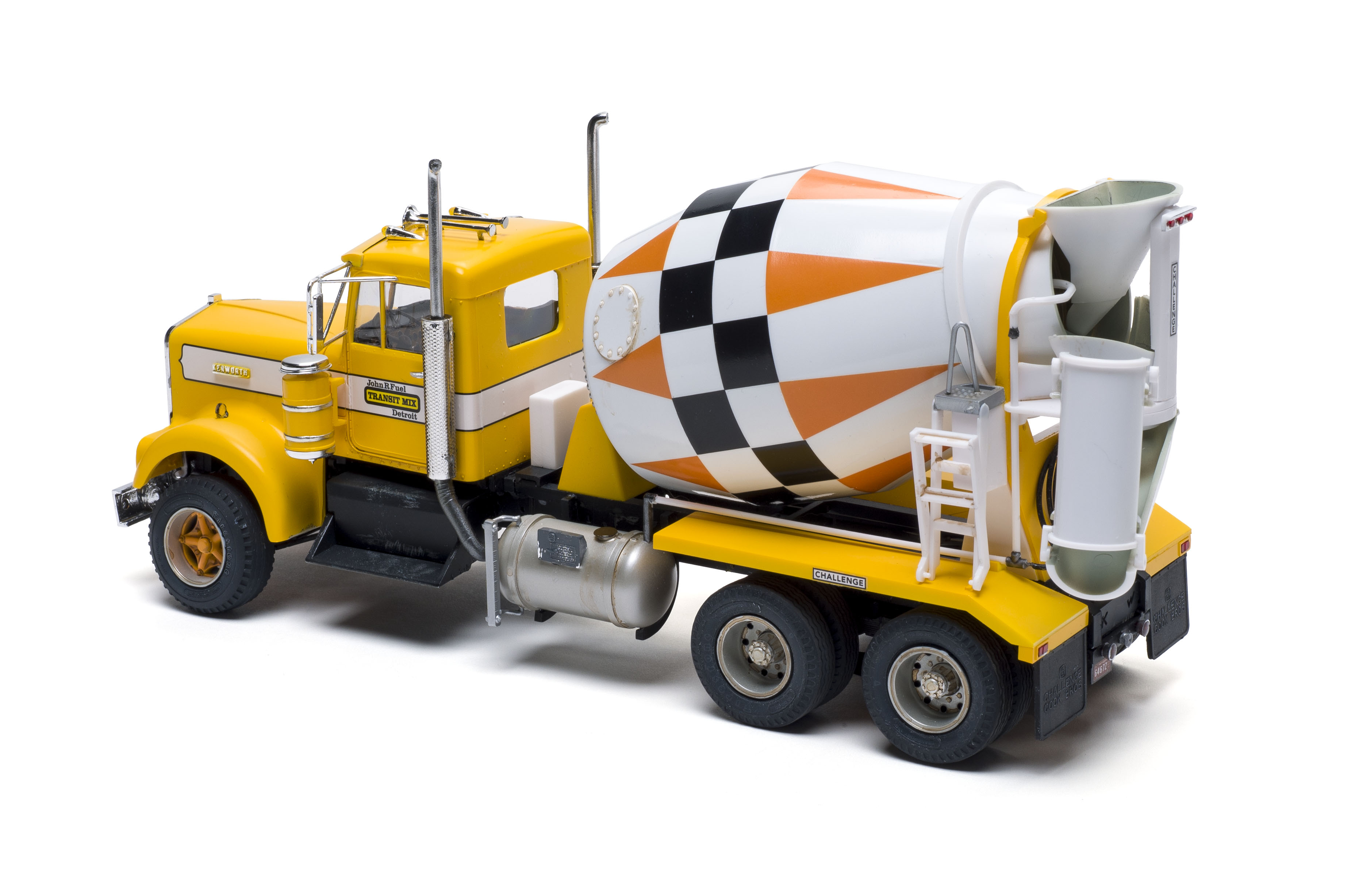 FSDWB0321_AMT_Kenworth_mixer_02