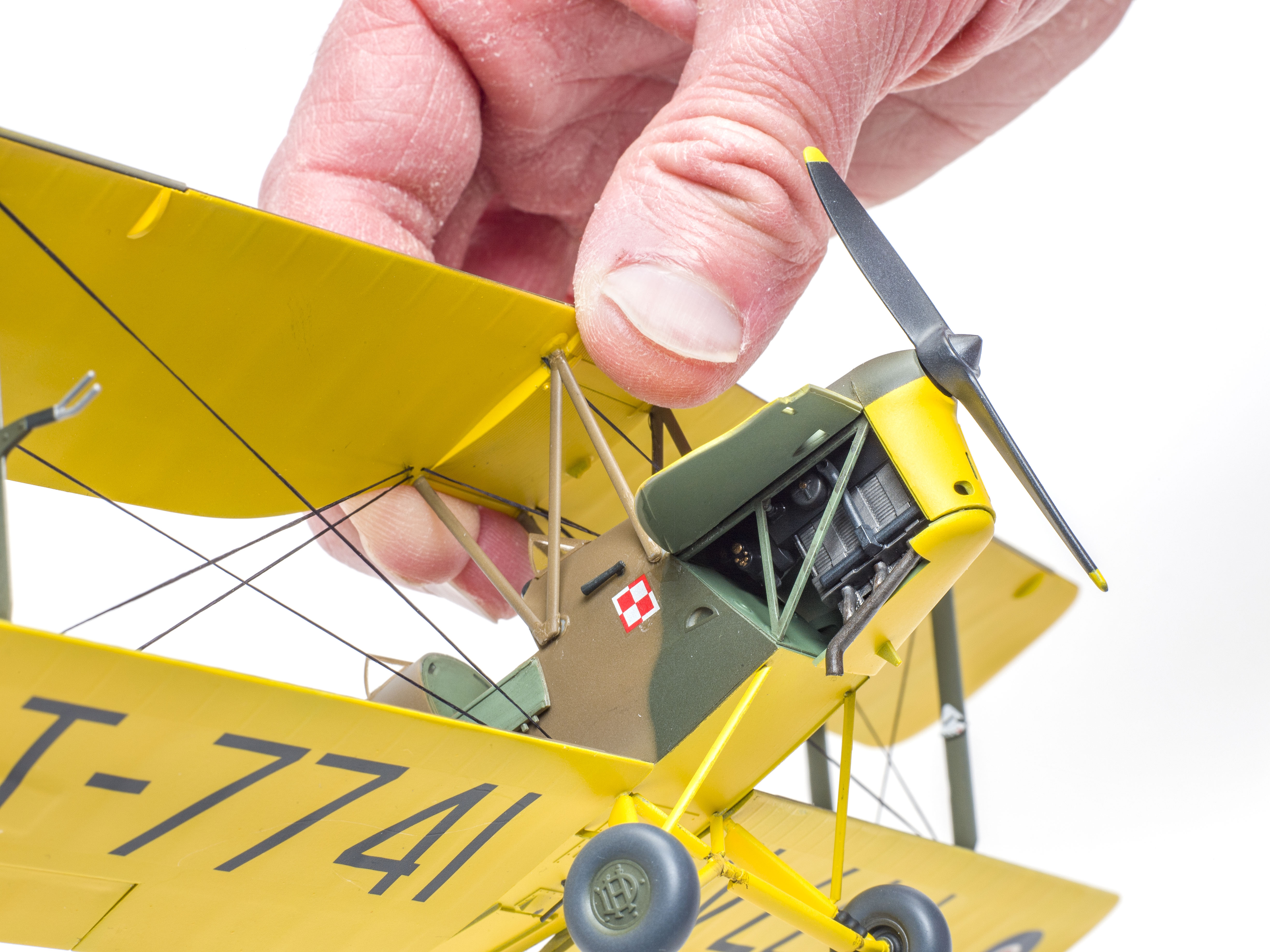 Build review of the ICM DH.82A Tiger Moth scale model