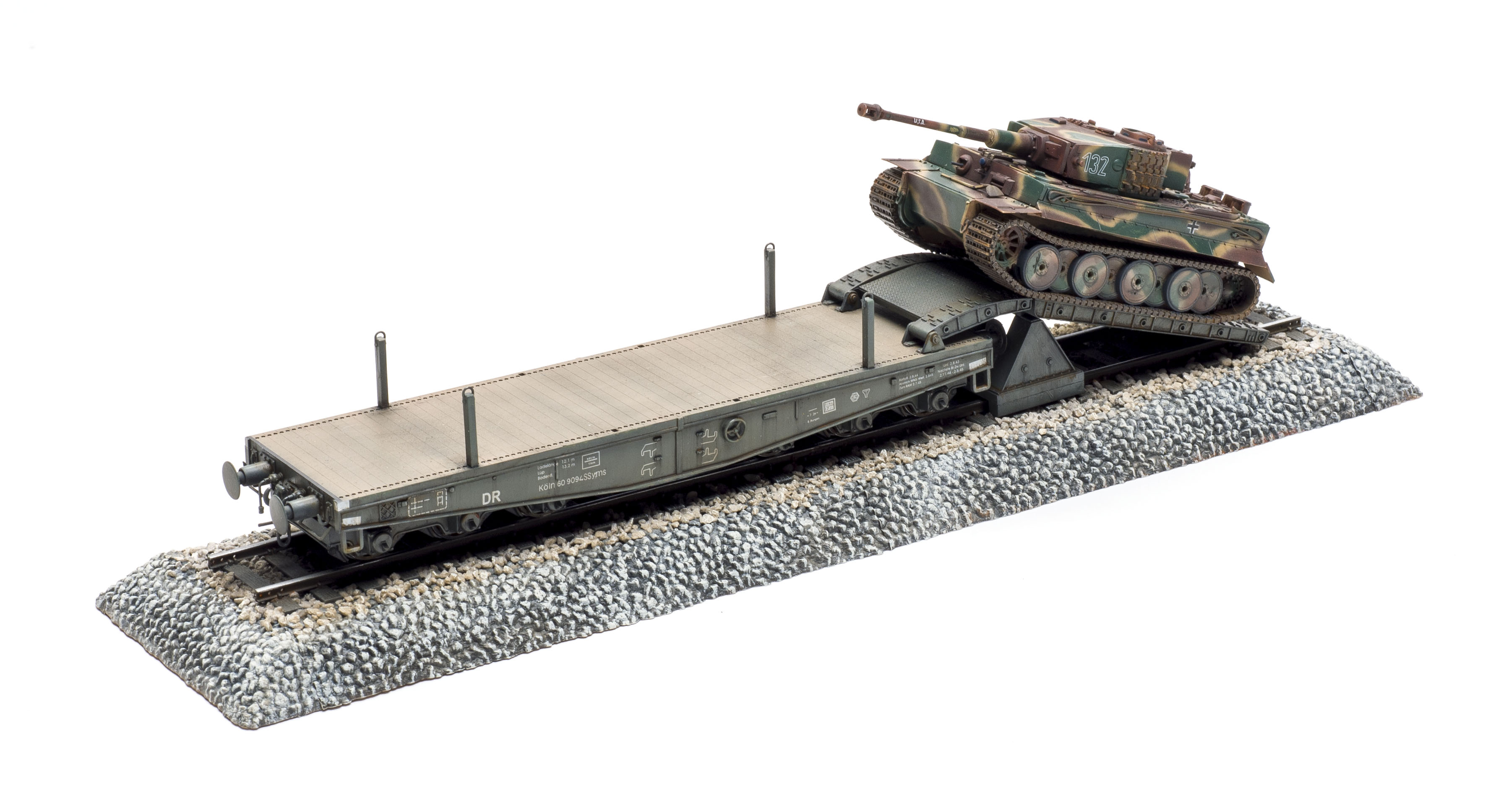 FSDWB0521_Hobbyboss_Tiger_Railcar_04