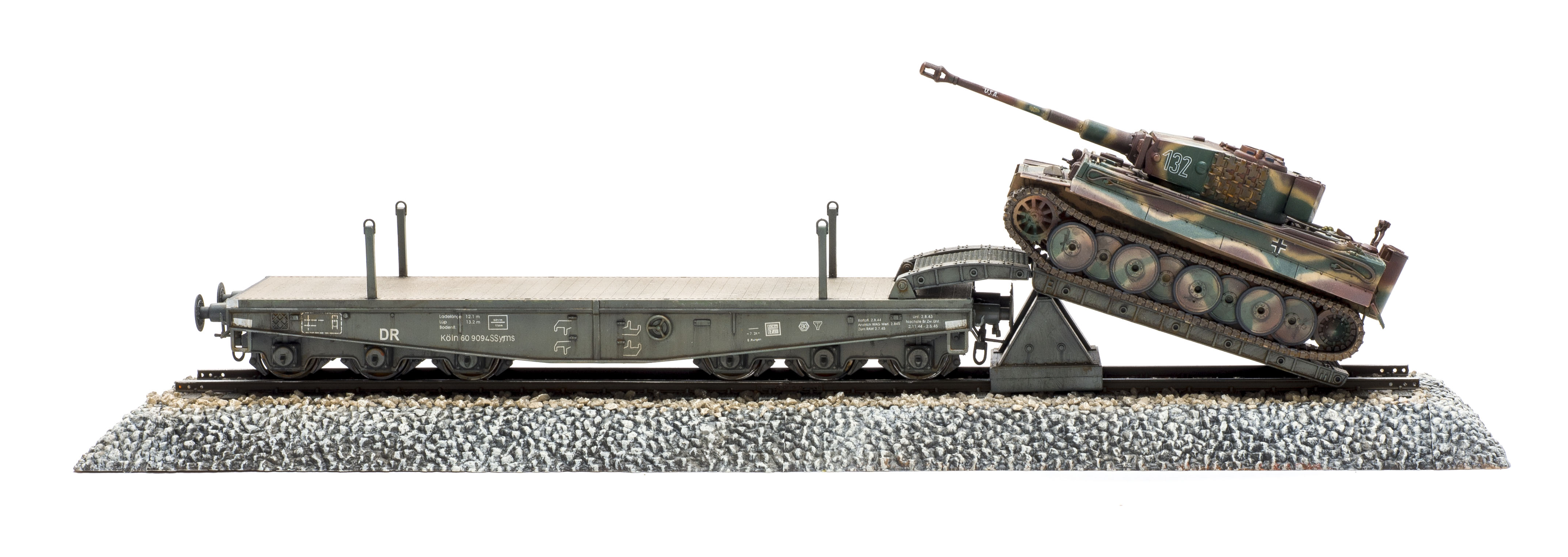 FSDWB0521_Hobbyboss_Tiger_Railcar_05