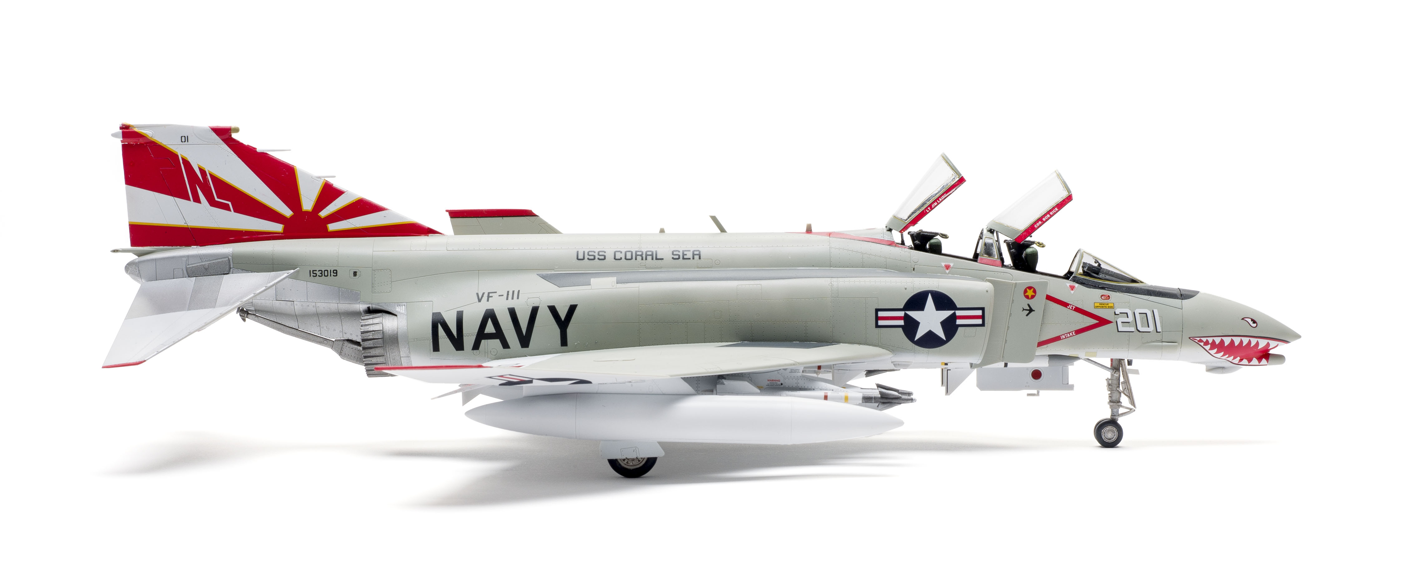 Build review of the Tamiya McDonnell Douglas F-4B Phantom II