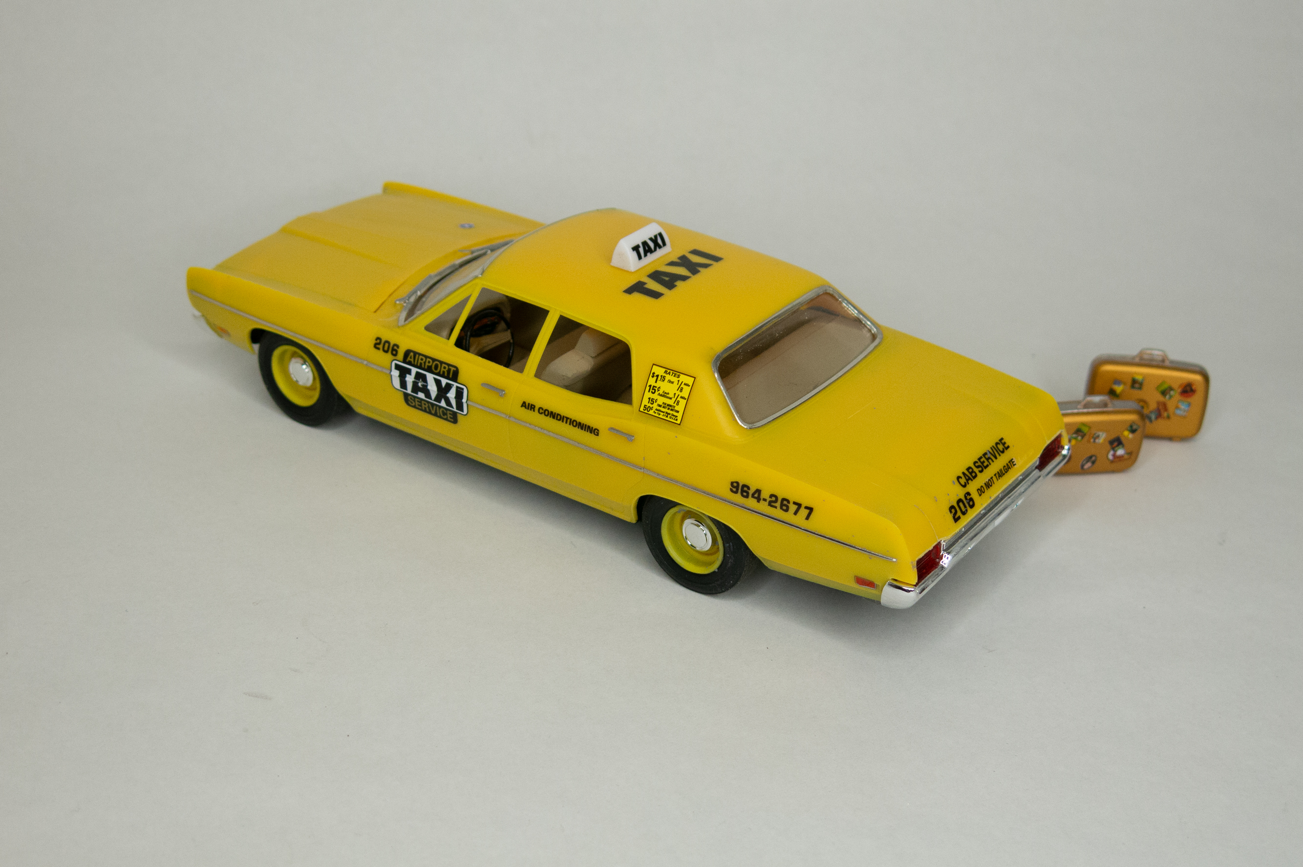 AMT_Galaxie_Taxi_02