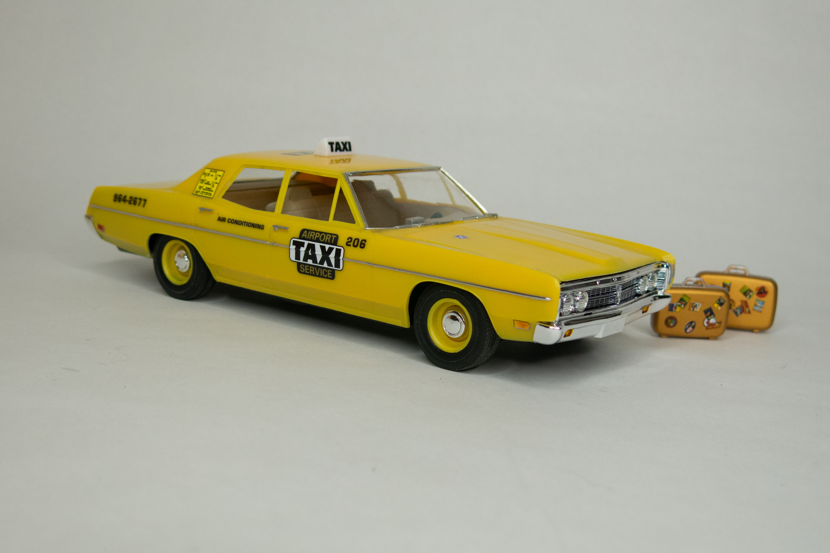 AMT_Galaxie_Taxi_03
