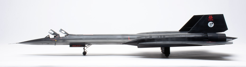 Revell 1/48 scale SR-71 Blackbird plastic model kit review