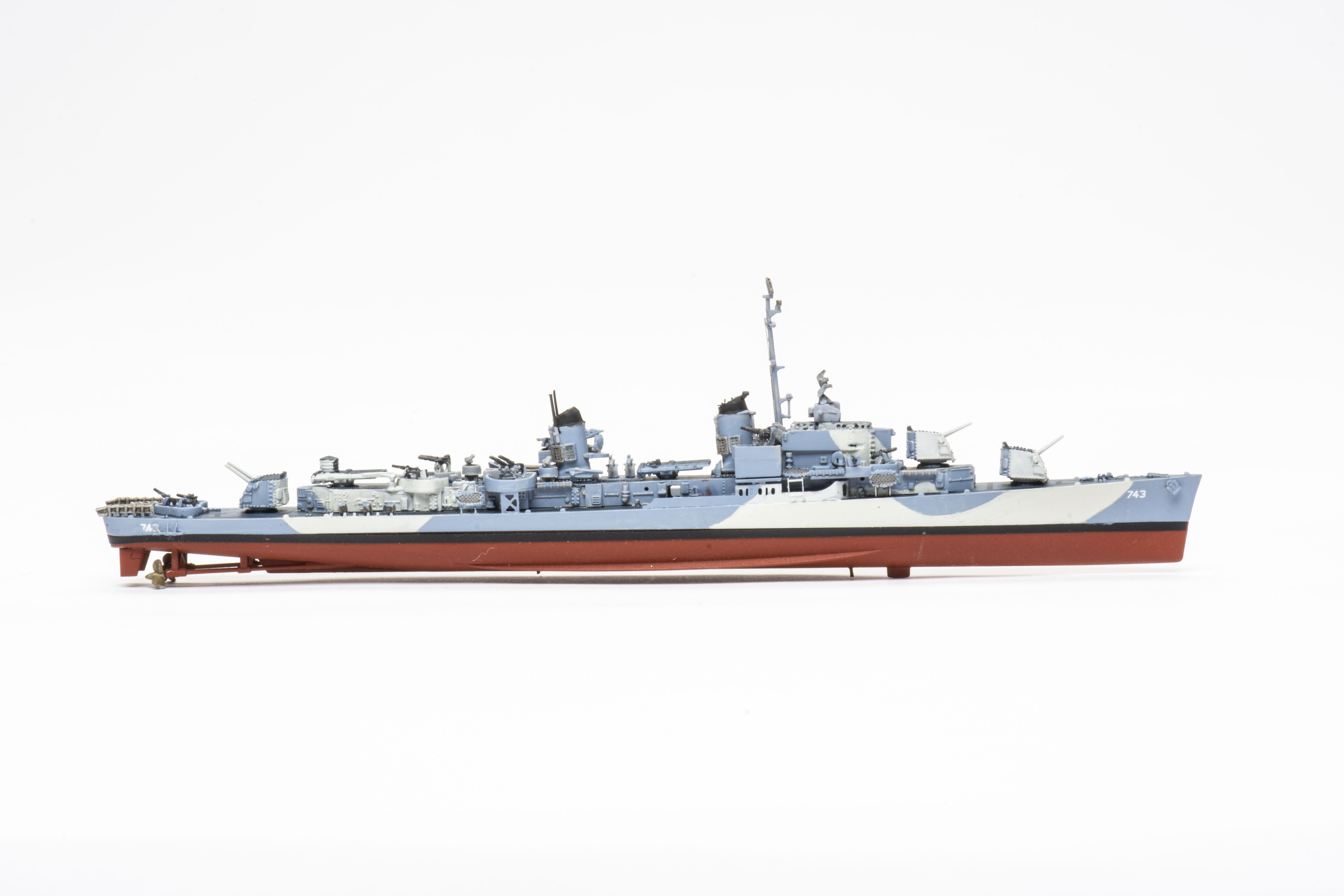 Takom 1/700 scale Gearing-class Destroyer USS Southerland (DD-743