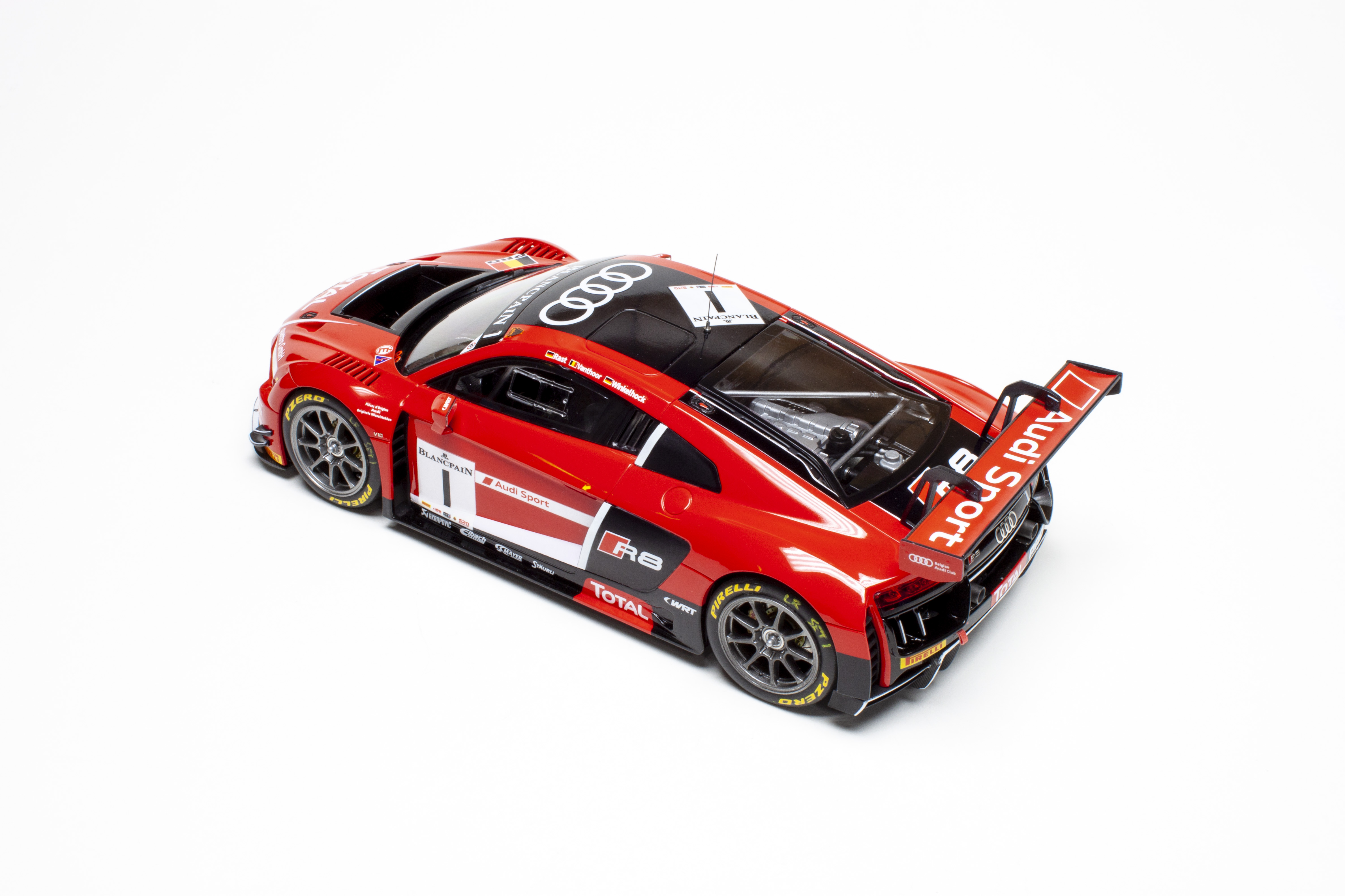 【完成品】1/24 nunu Audi R8 TAISAN SARD 2016 完成品】1/24 nunu Audi R8 TAISAN SARD 2016 - メルカリ