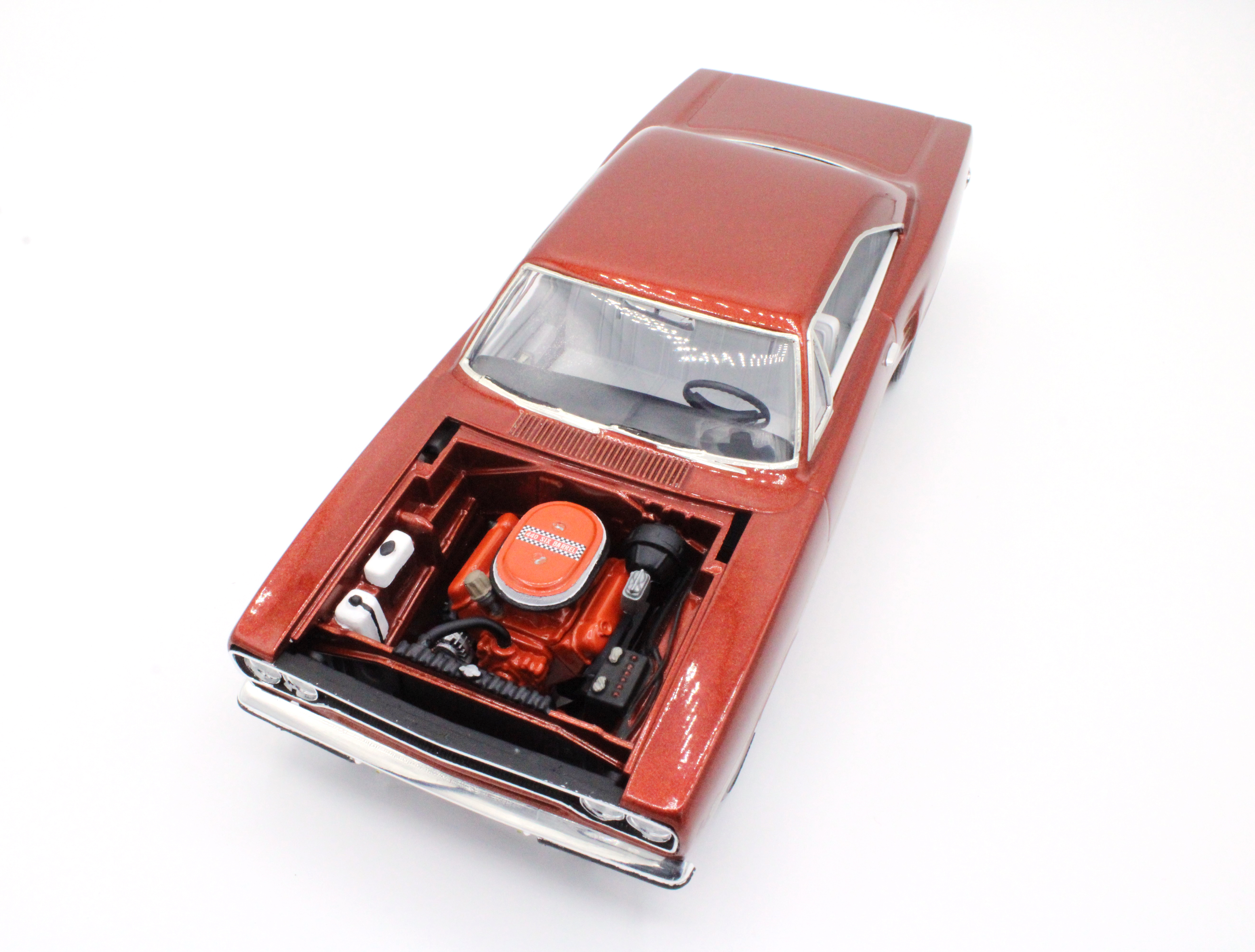 Plymouth 1970 Road Runner スケールモデル Revell 1970 Plymouth Road Runner 1:24 Scale Model Kit | Auto