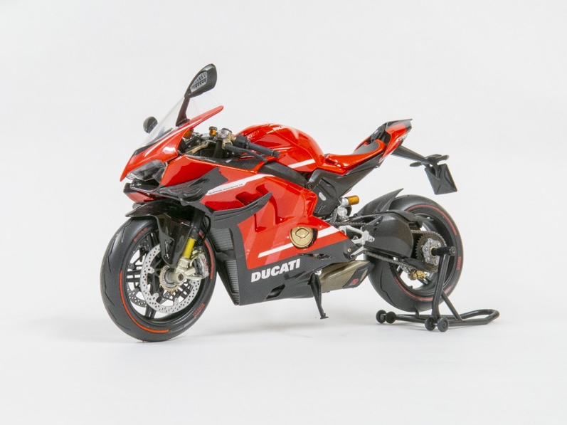 Tamiya 1/12 scale Ducati Superleggera V4 motorcycle plastic model 