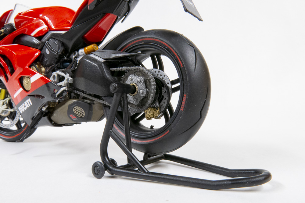 タミヤ 1/12 DUCATI SUPERLEGGERA V4 完成品 Tamiya 1/12 scale Ducati Superleggera V4 motorcycle plastic