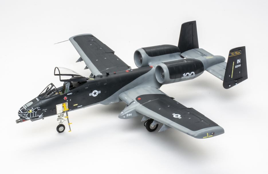 HobbyBoss 1/48 scale A-10C Thunderbolt II plastic model kit