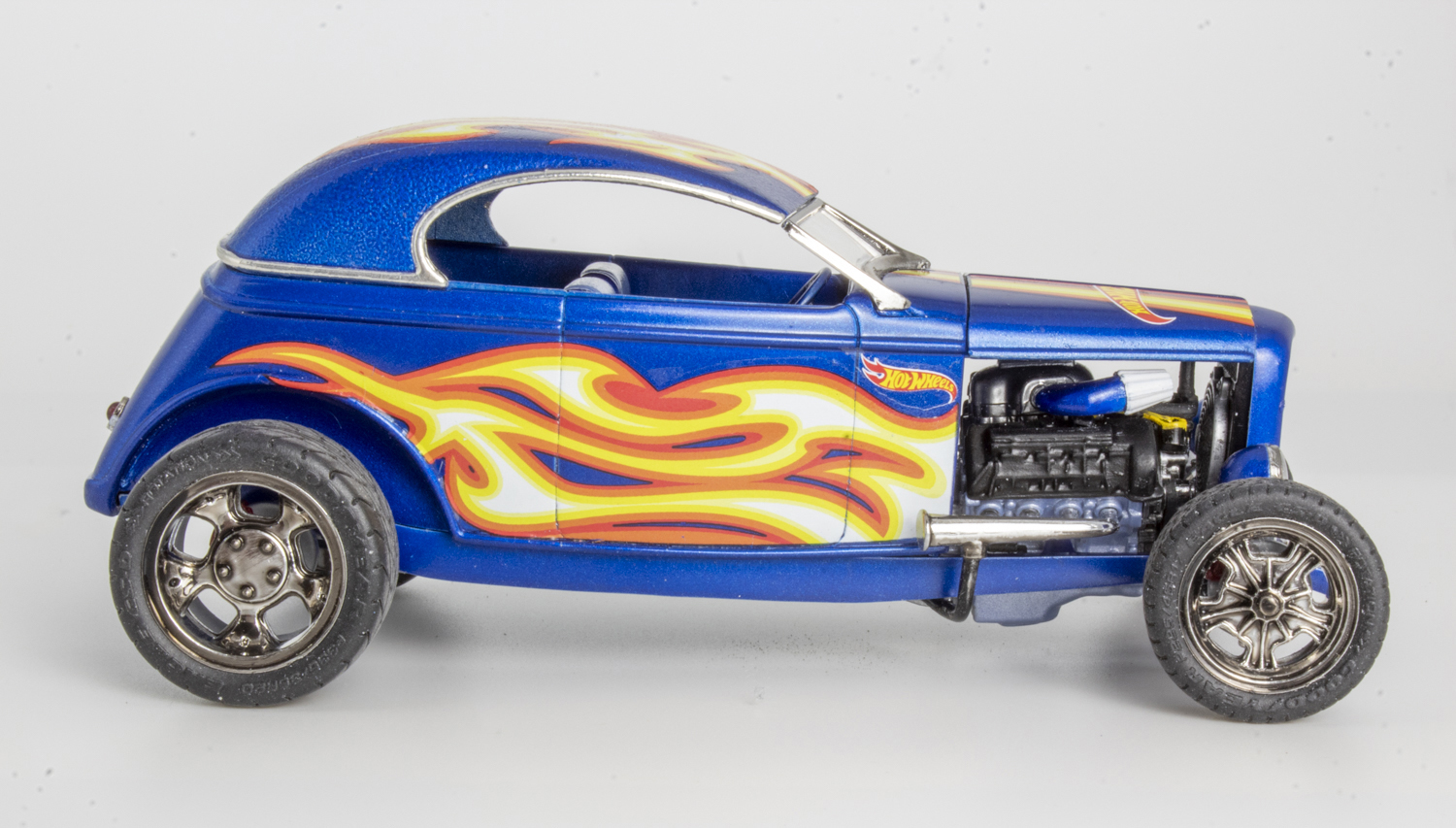 FSDWBK0323_02cropped