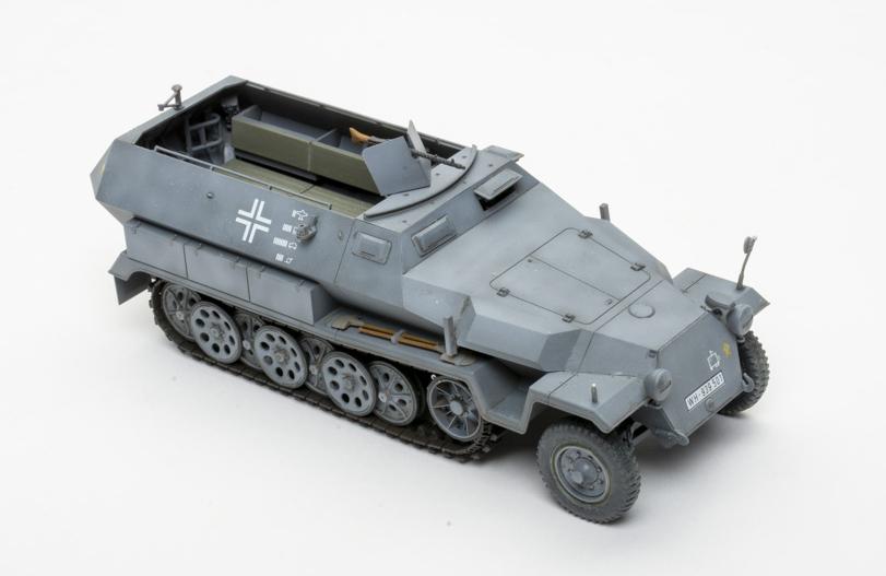 Academy Achilles 1/35 プラスチックモデルキット