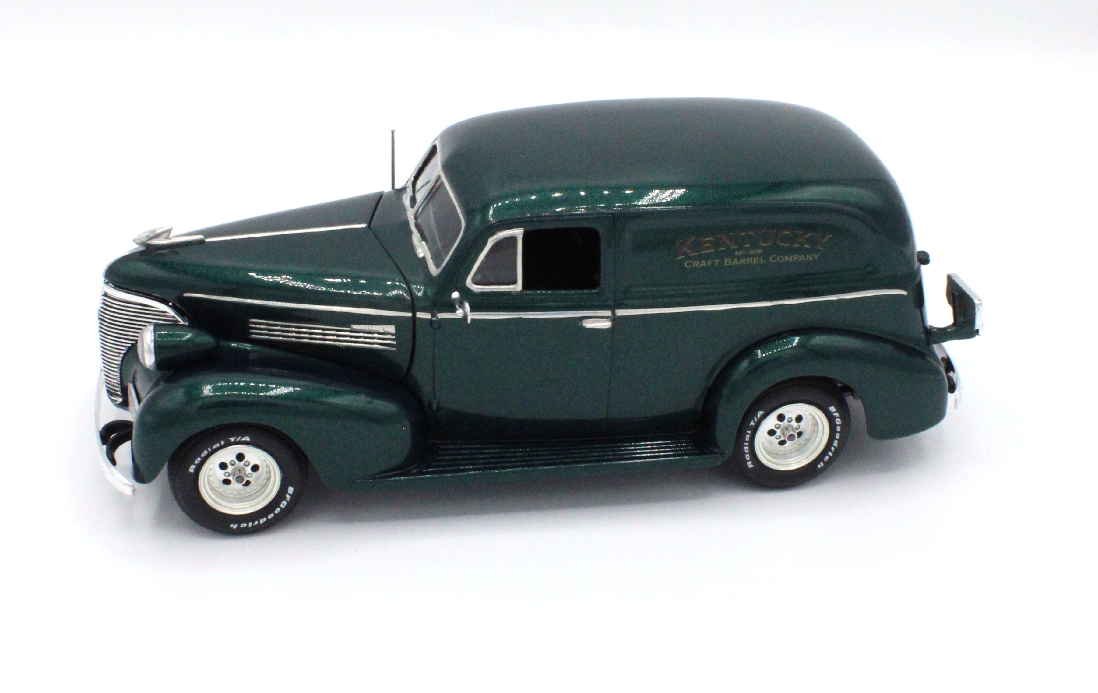 Revell 1/24 scale 1939 Chevy sedan delivery plastic model kit 