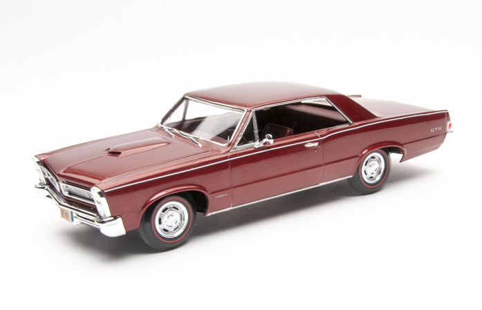 AMT 1/25 scale 1965 Pontiac GTO Hardtop 'Craftsman Plus