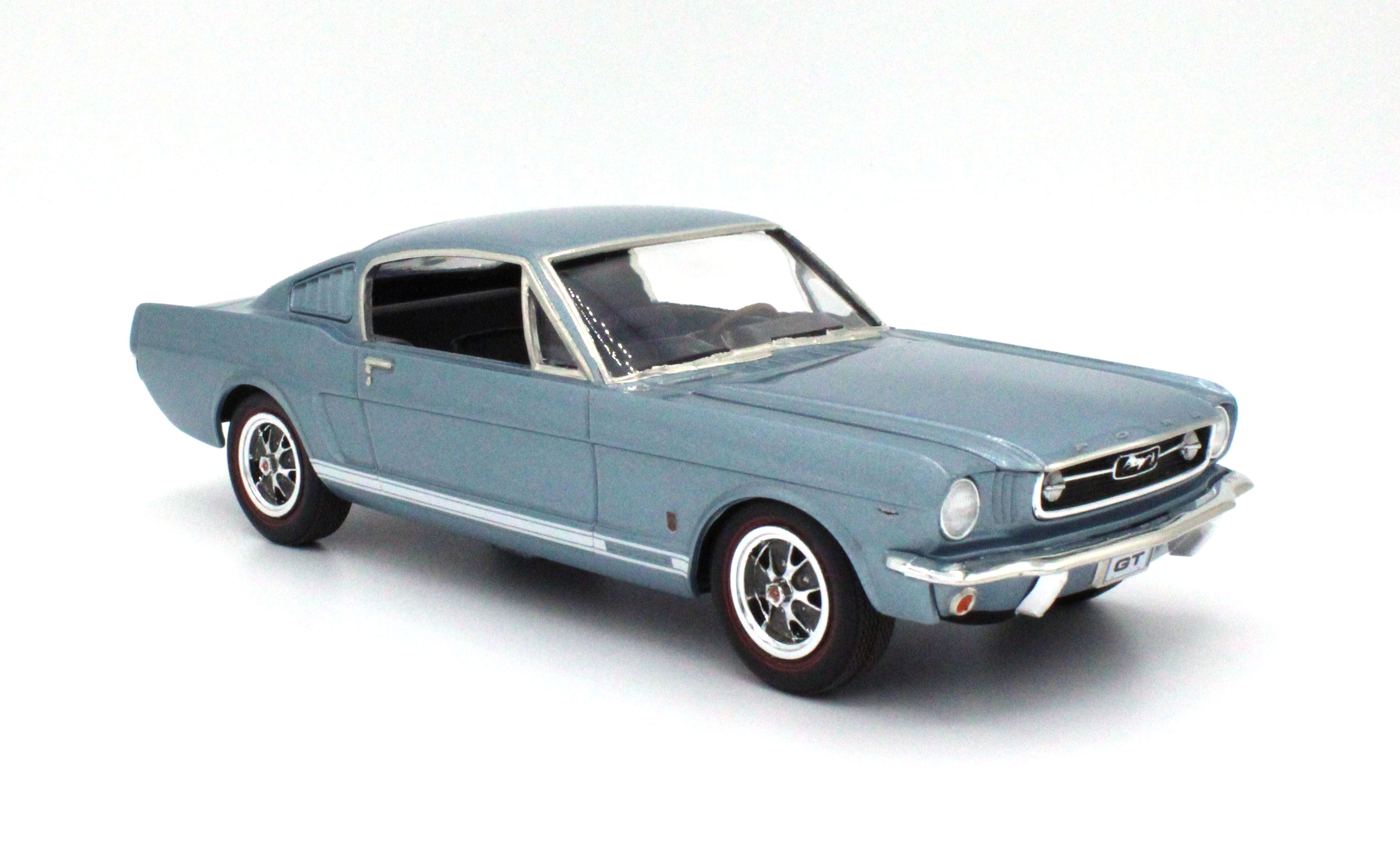 AMT 1/25 scale 1966 Ford Mustang GT Fastback 2+2 plastic model kit