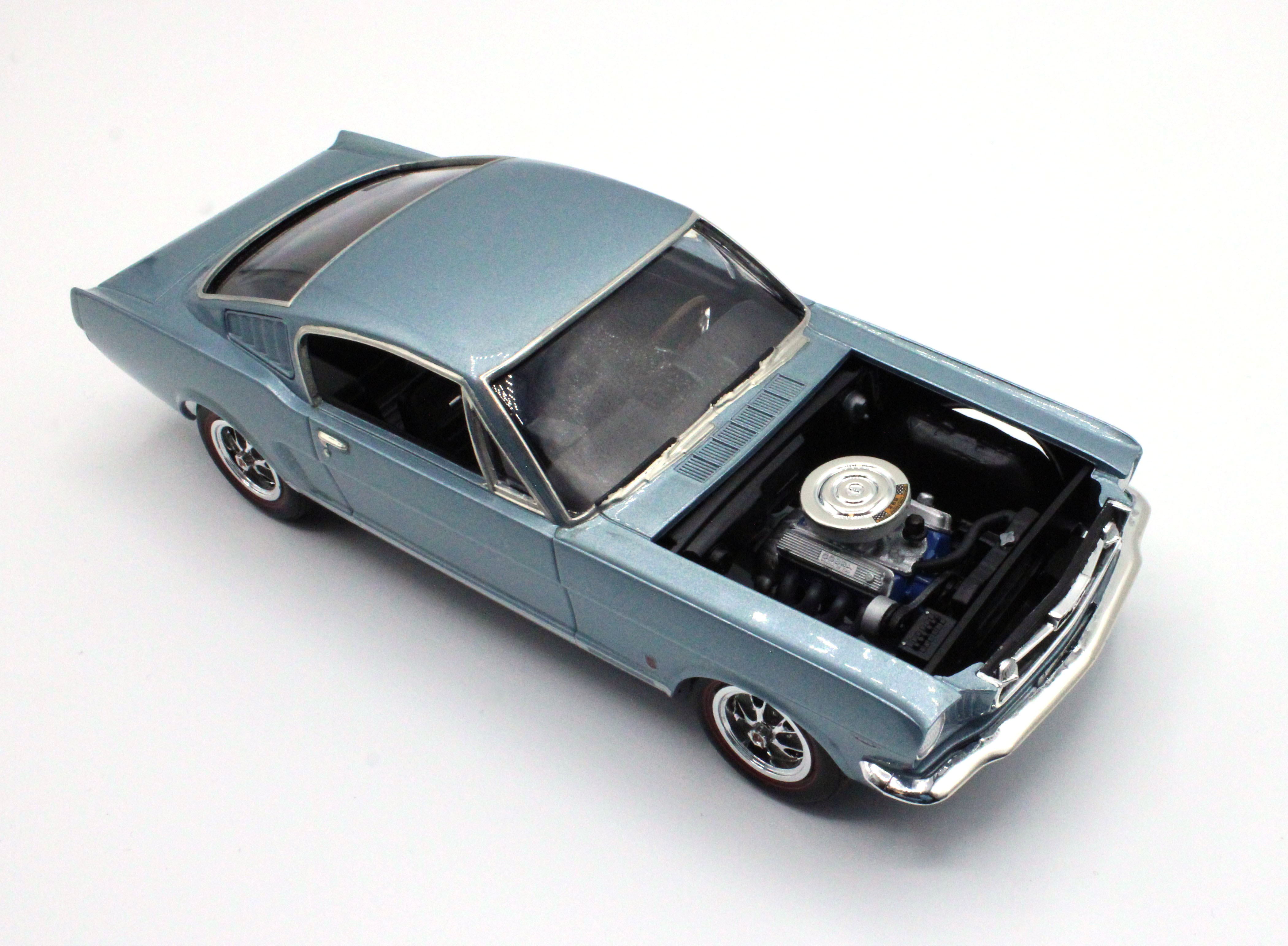 AMT 1/25 scale 1966 Ford Mustang GT Fastback 2+2 plastic model kit