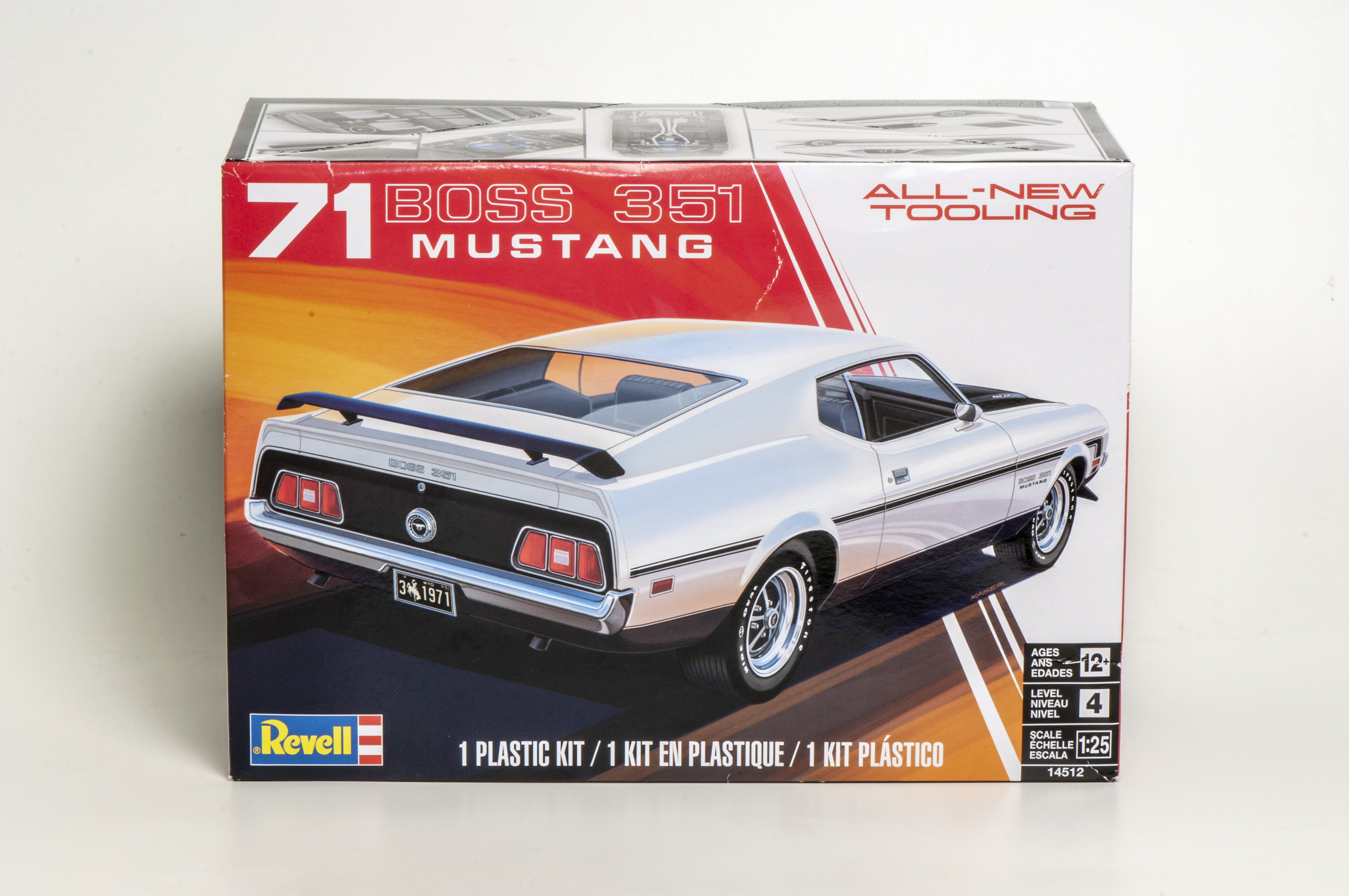 Revell 1 25 scale 1971 Ford Mustang Boss 351 plastic model kit review FineScale Modeler Magazine