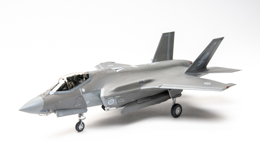 Tamiya 1/48 scale F-35A Lightning II plastic model kit review